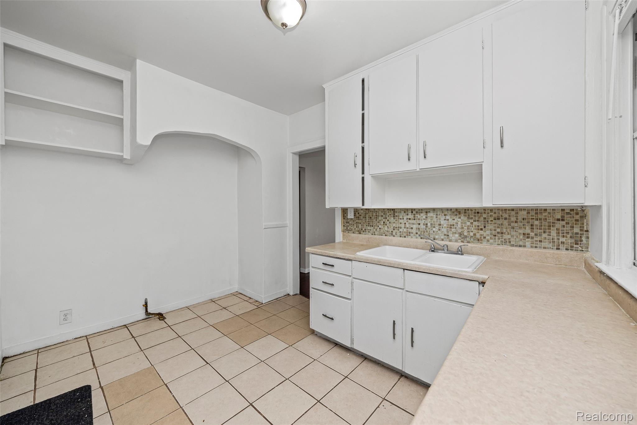 18680 Westphalia Street