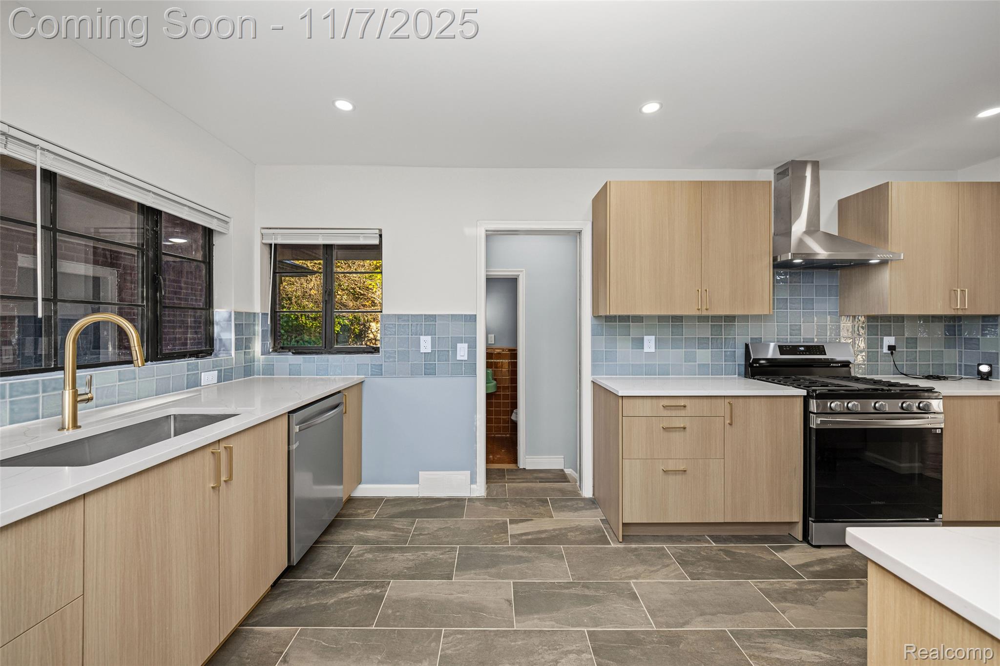 17240 Pontchartrain Boulevard