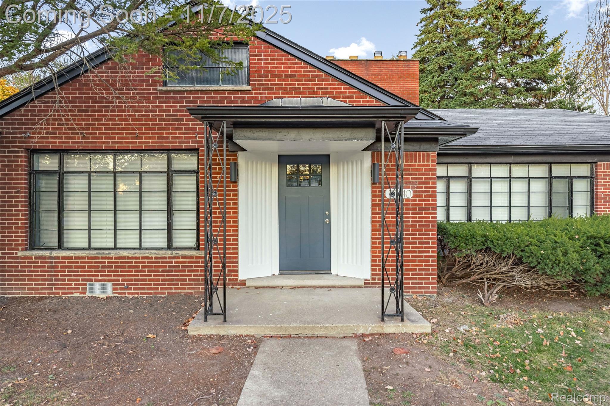 17240 Pontchartrain Boulevard