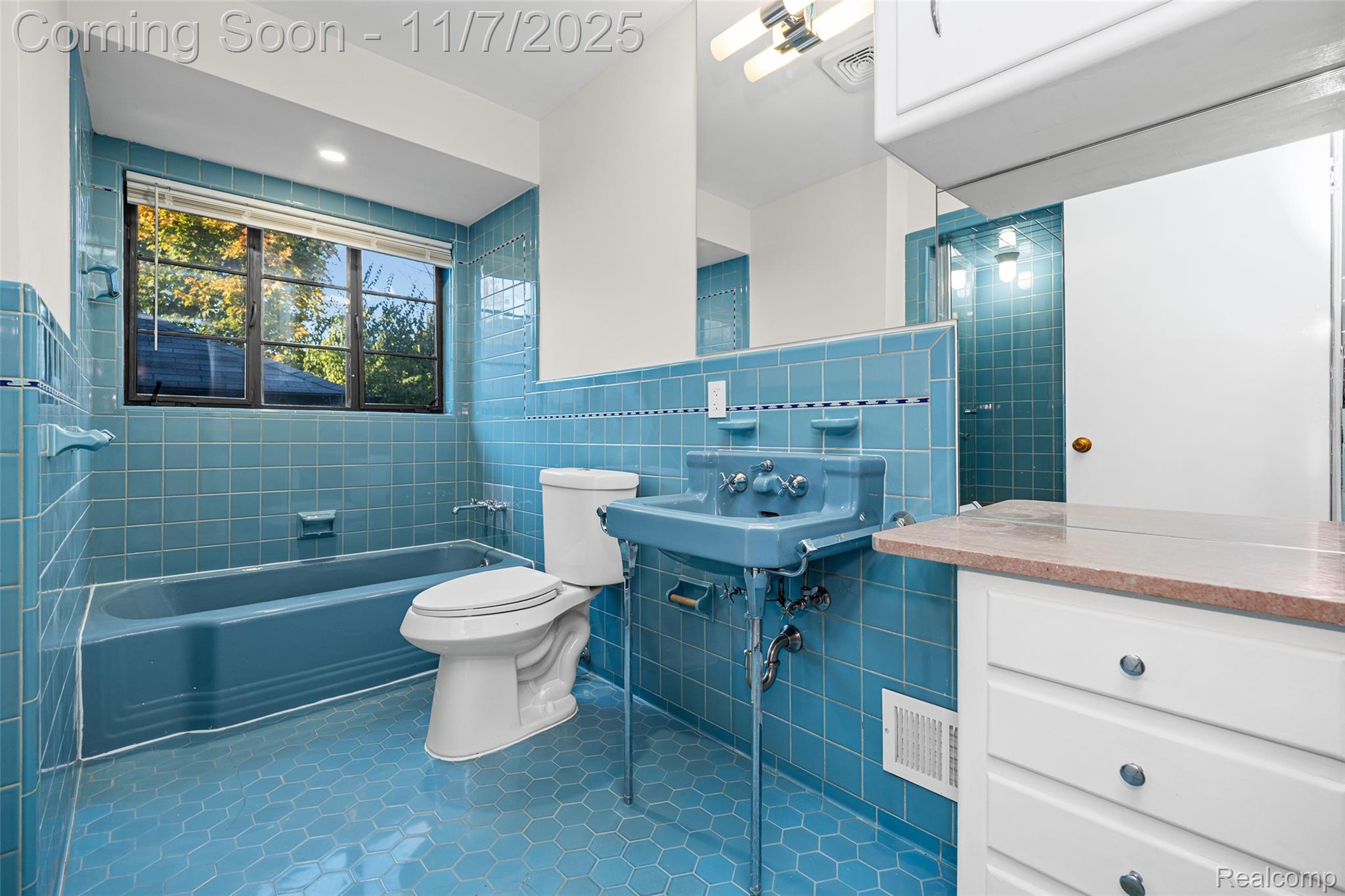 17240 Pontchartrain Boulevard