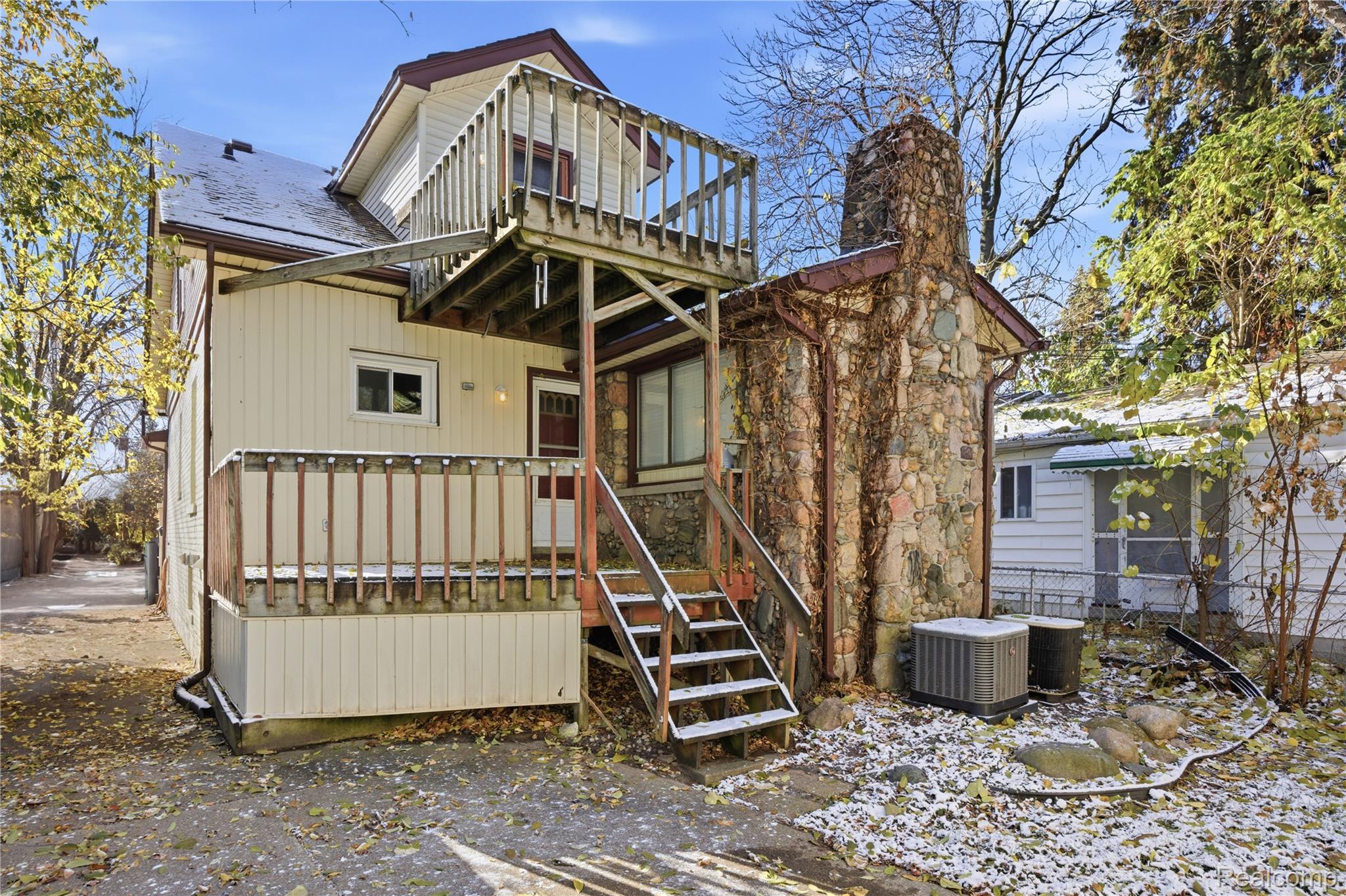 214 Woodsboro Drive