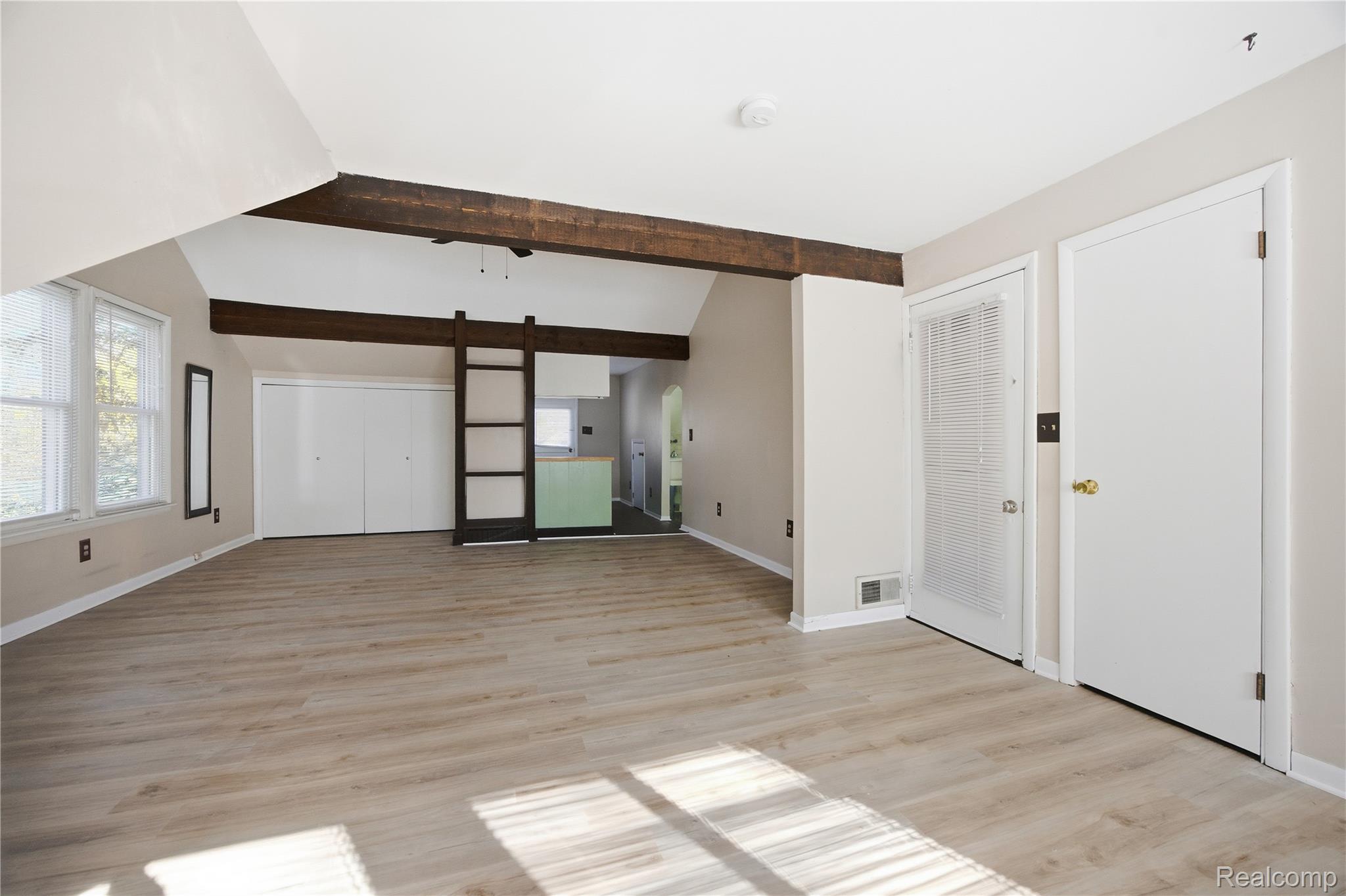 214 Woodsboro Drive