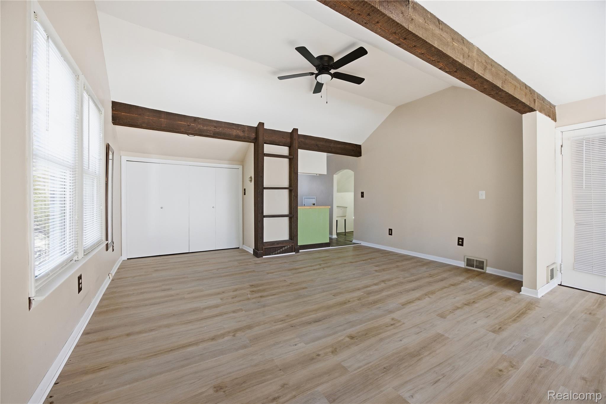 214 Woodsboro Drive