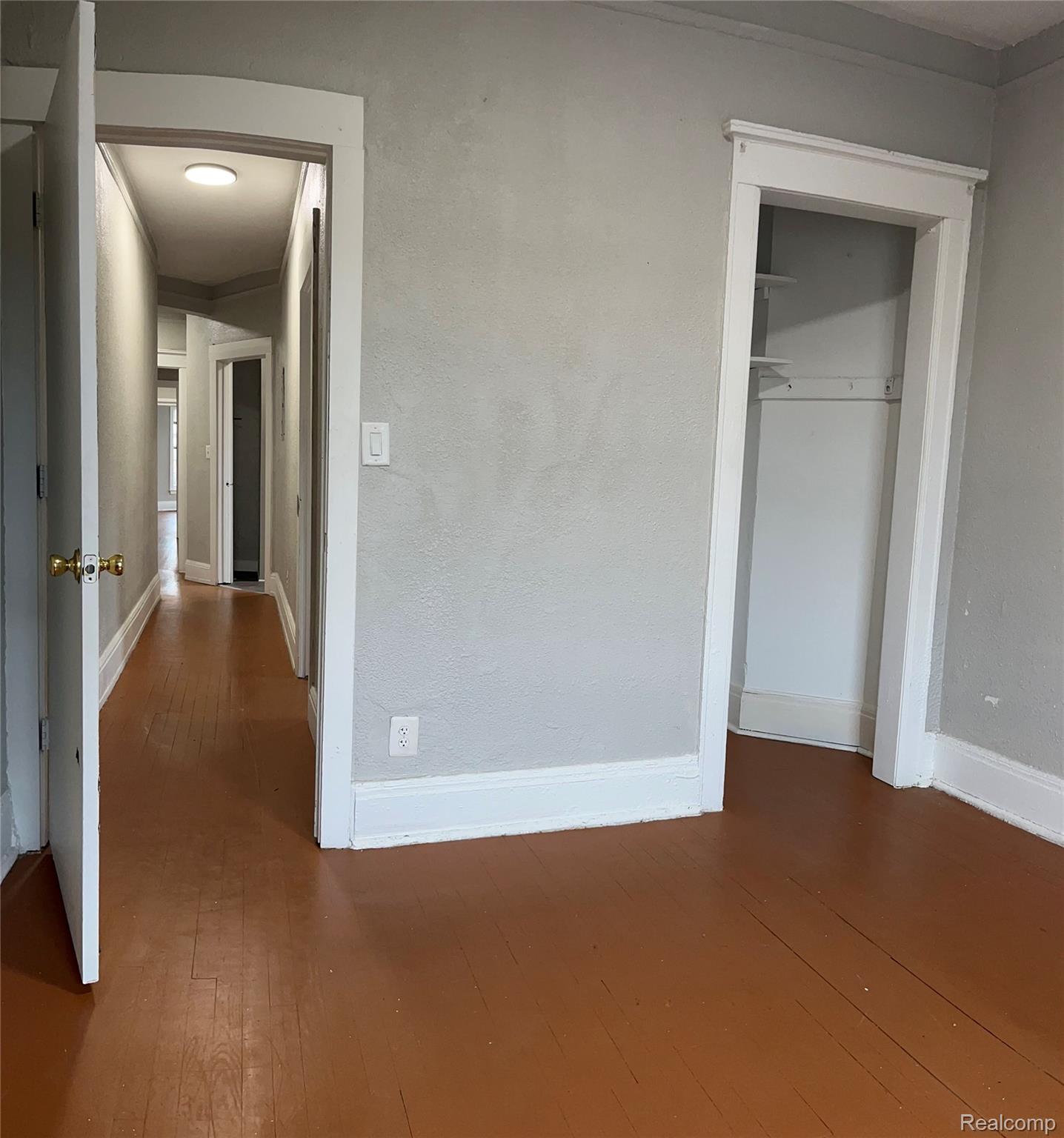 287 E EDSEL FORD Freeway Unit #8