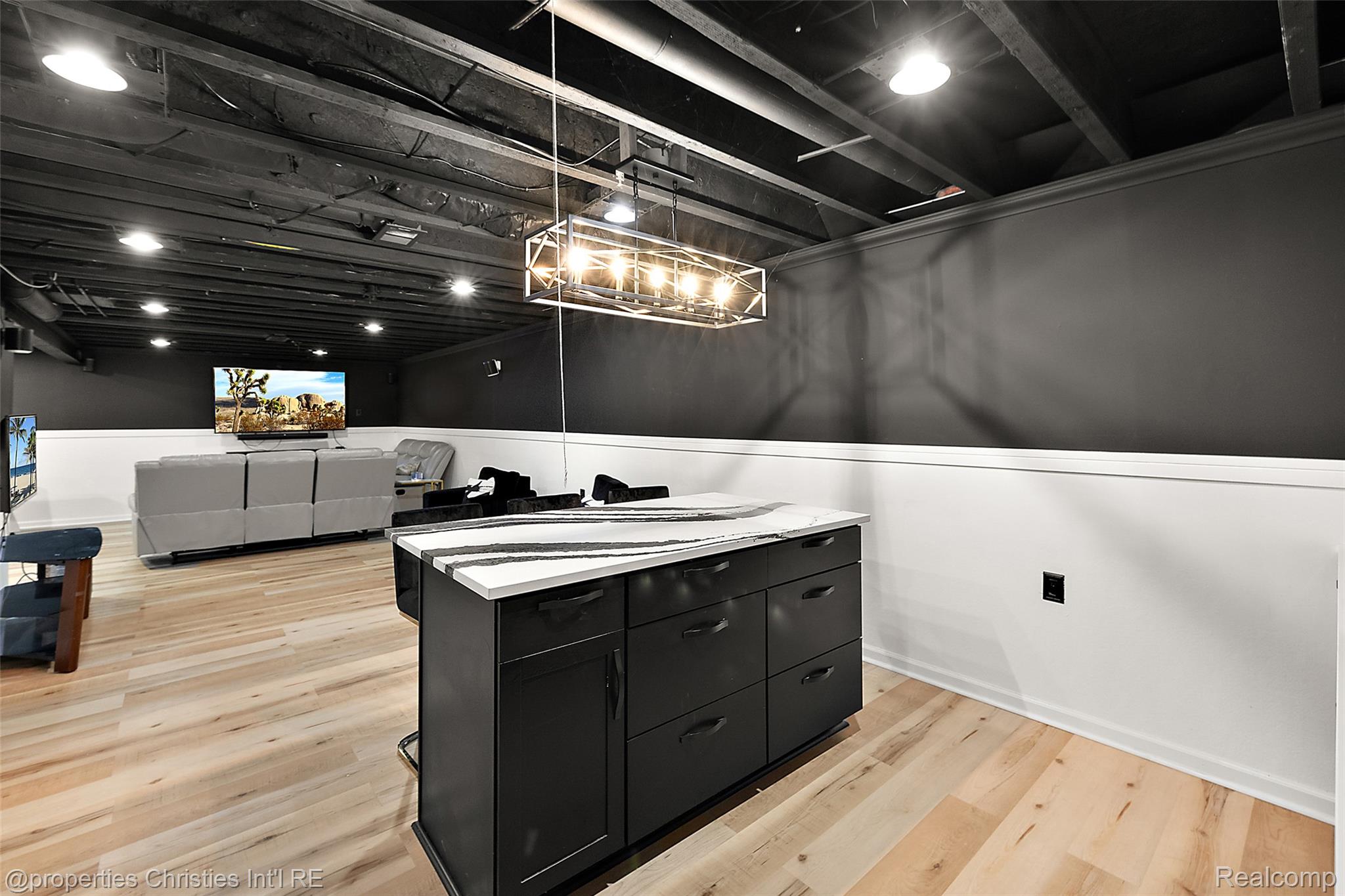 781 Saint Clair Street