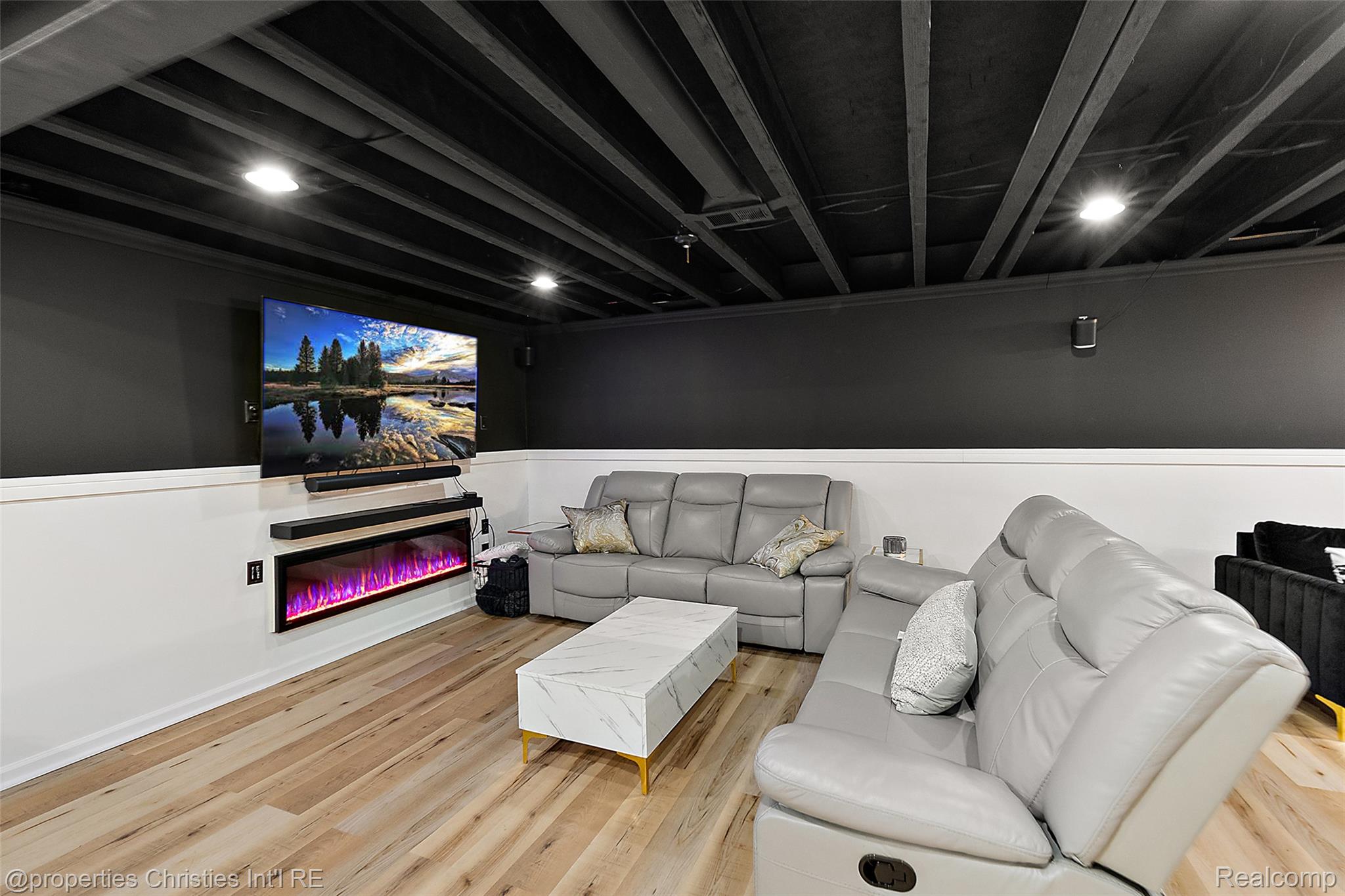 781 Saint Clair Street