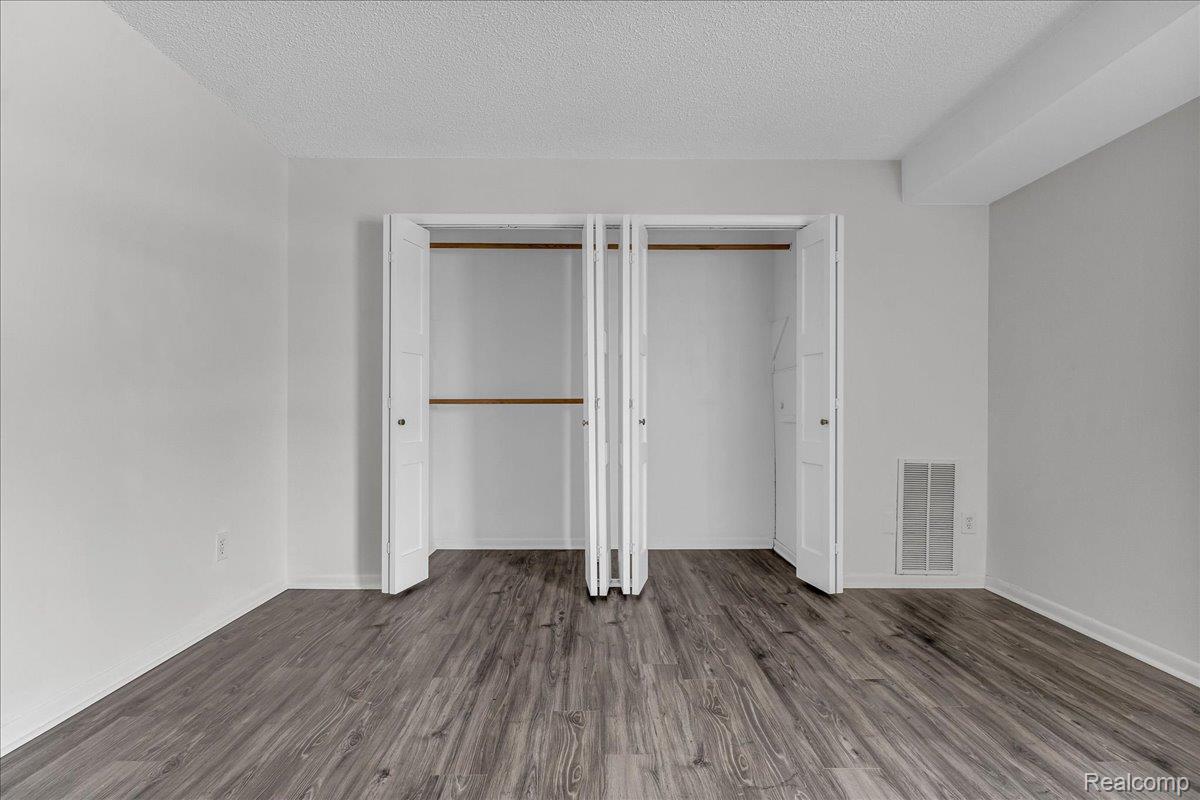 411 S Old Woodward Avenue 527