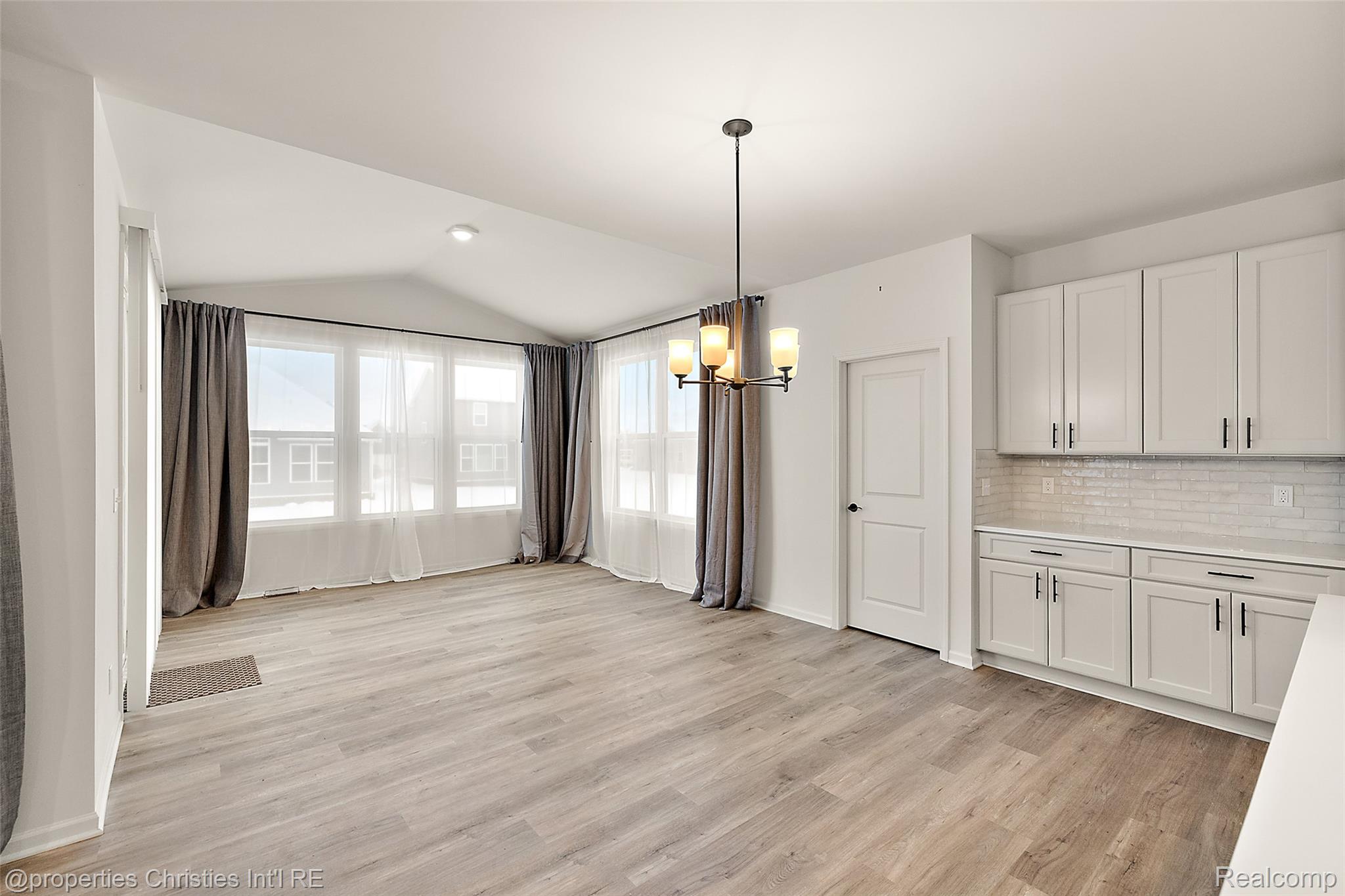 2436 Parkshore Drive