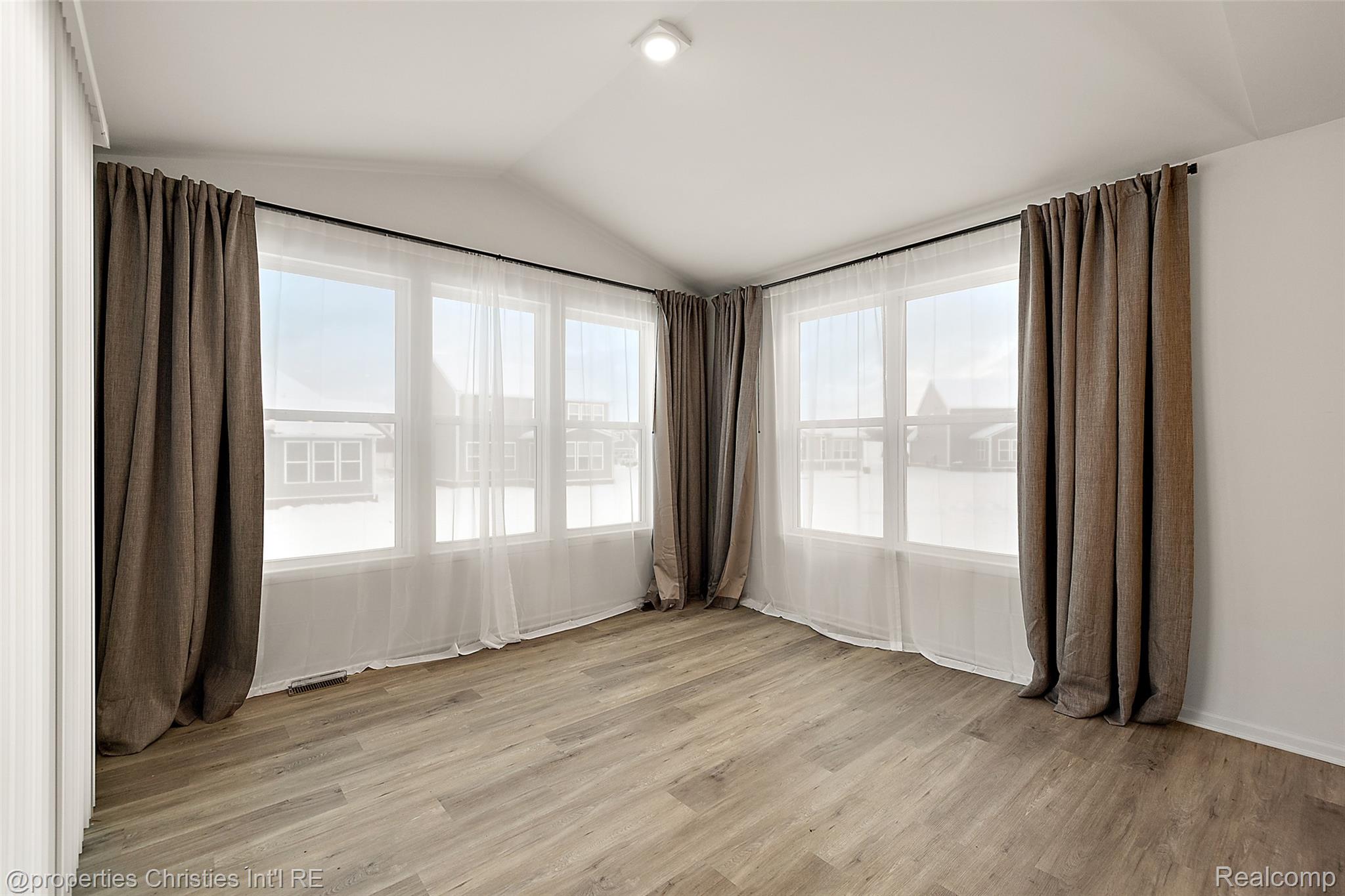 2436 Parkshore Drive