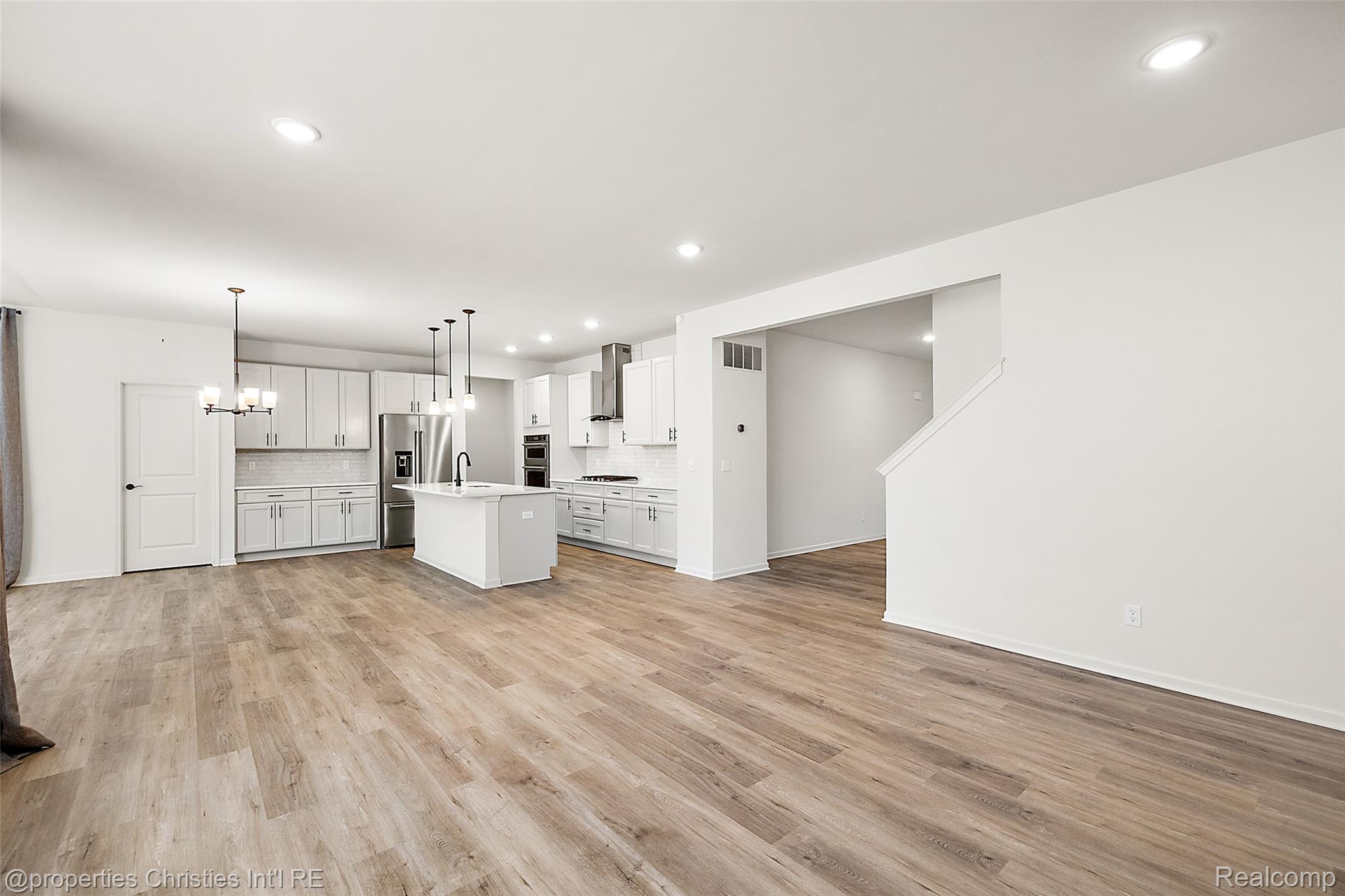 2436 Parkshore Drive