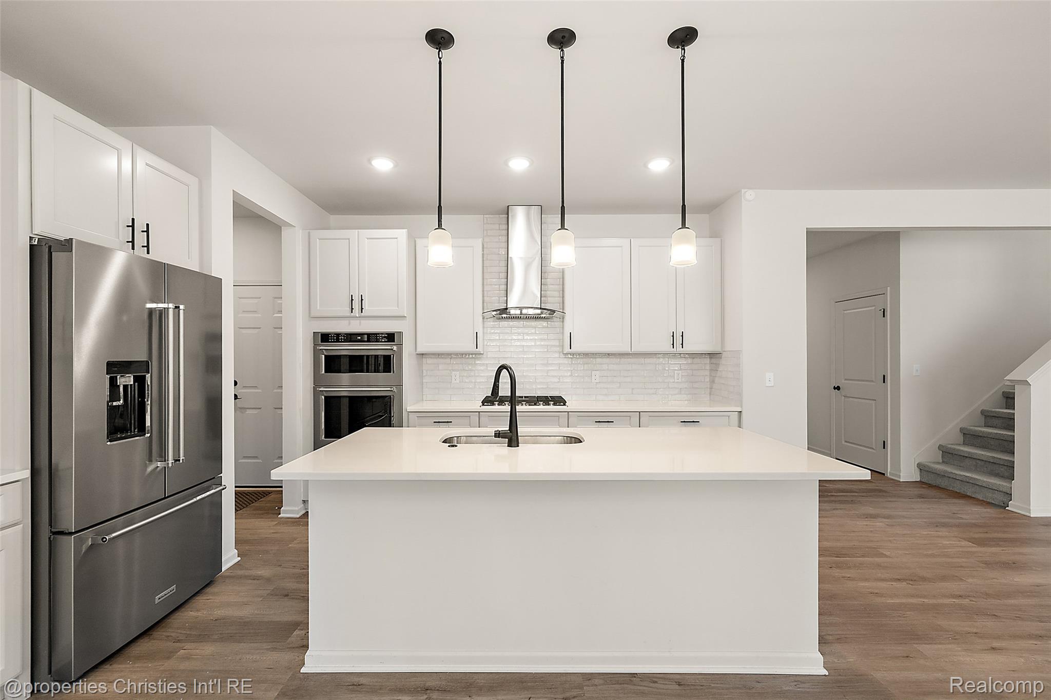 2436 Parkshore Drive