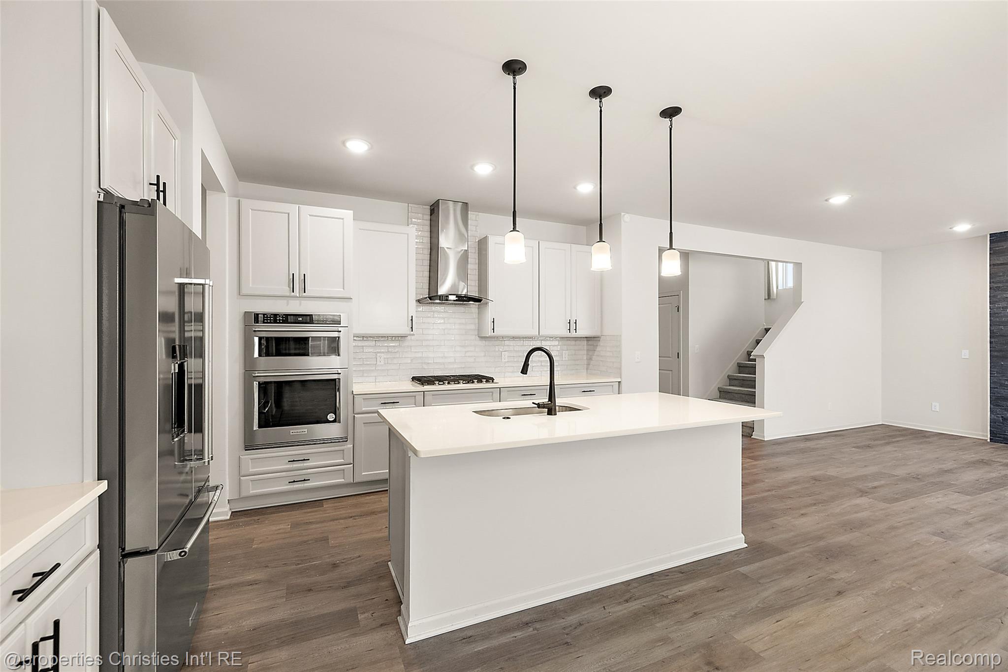 2436 Parkshore Drive