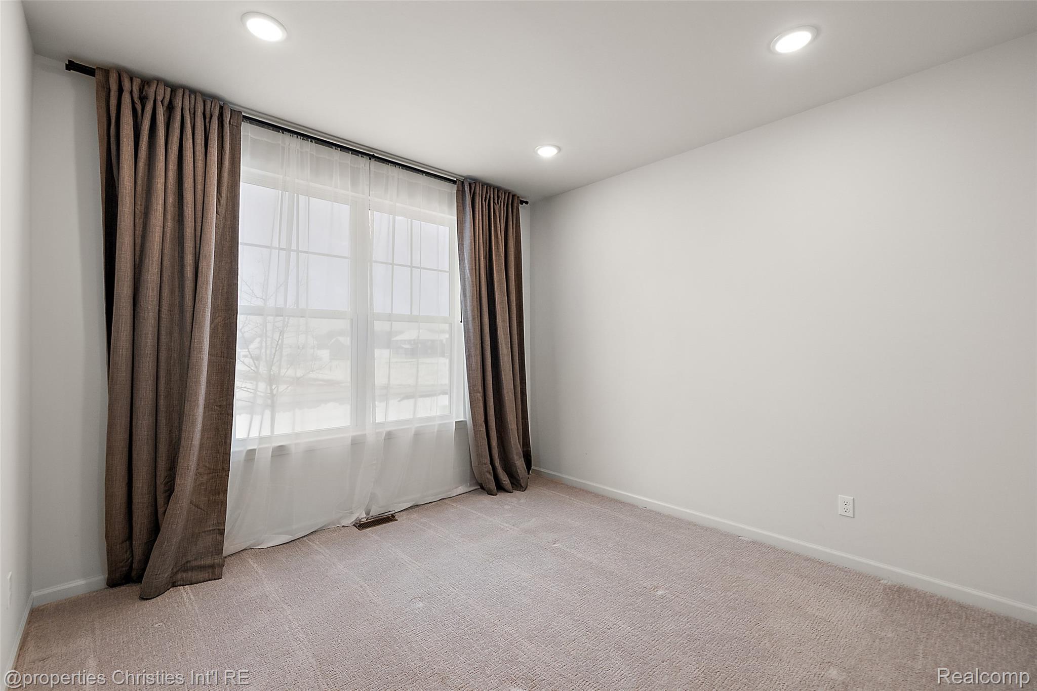 2436 Parkshore Drive