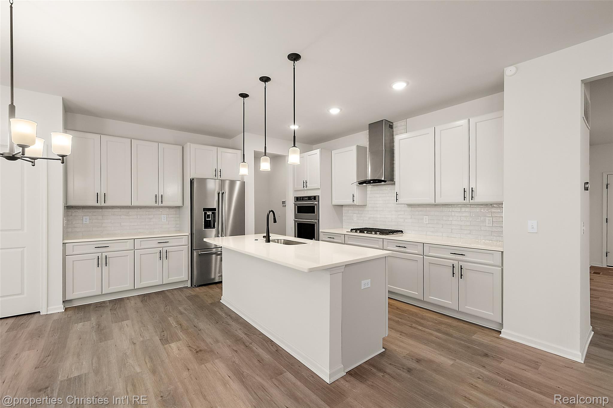 2436 Parkshore Drive