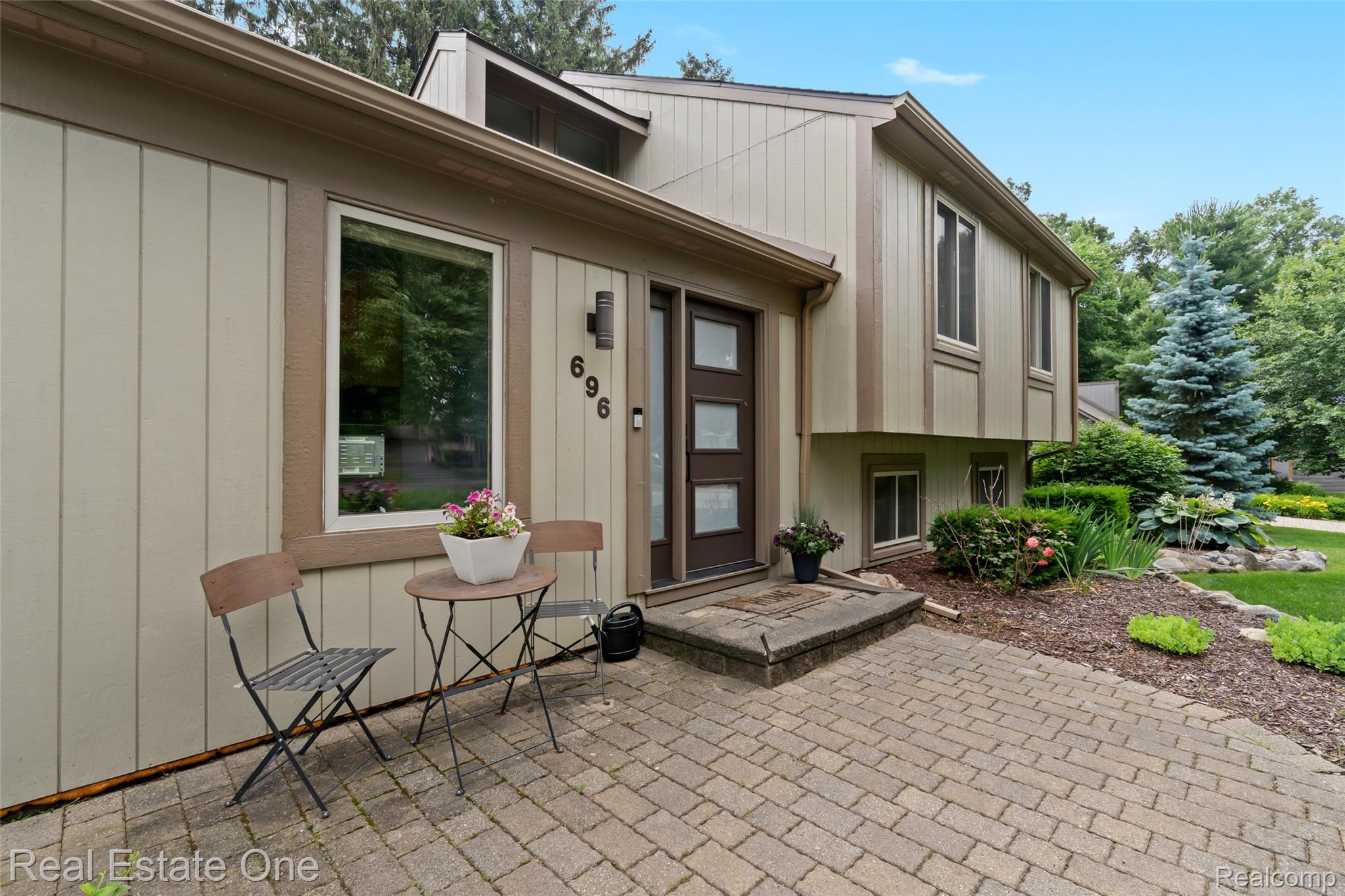 696 Estes Court