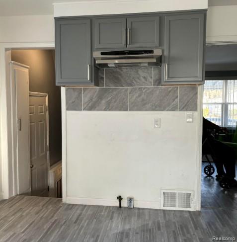 19463 Gilchrist Street