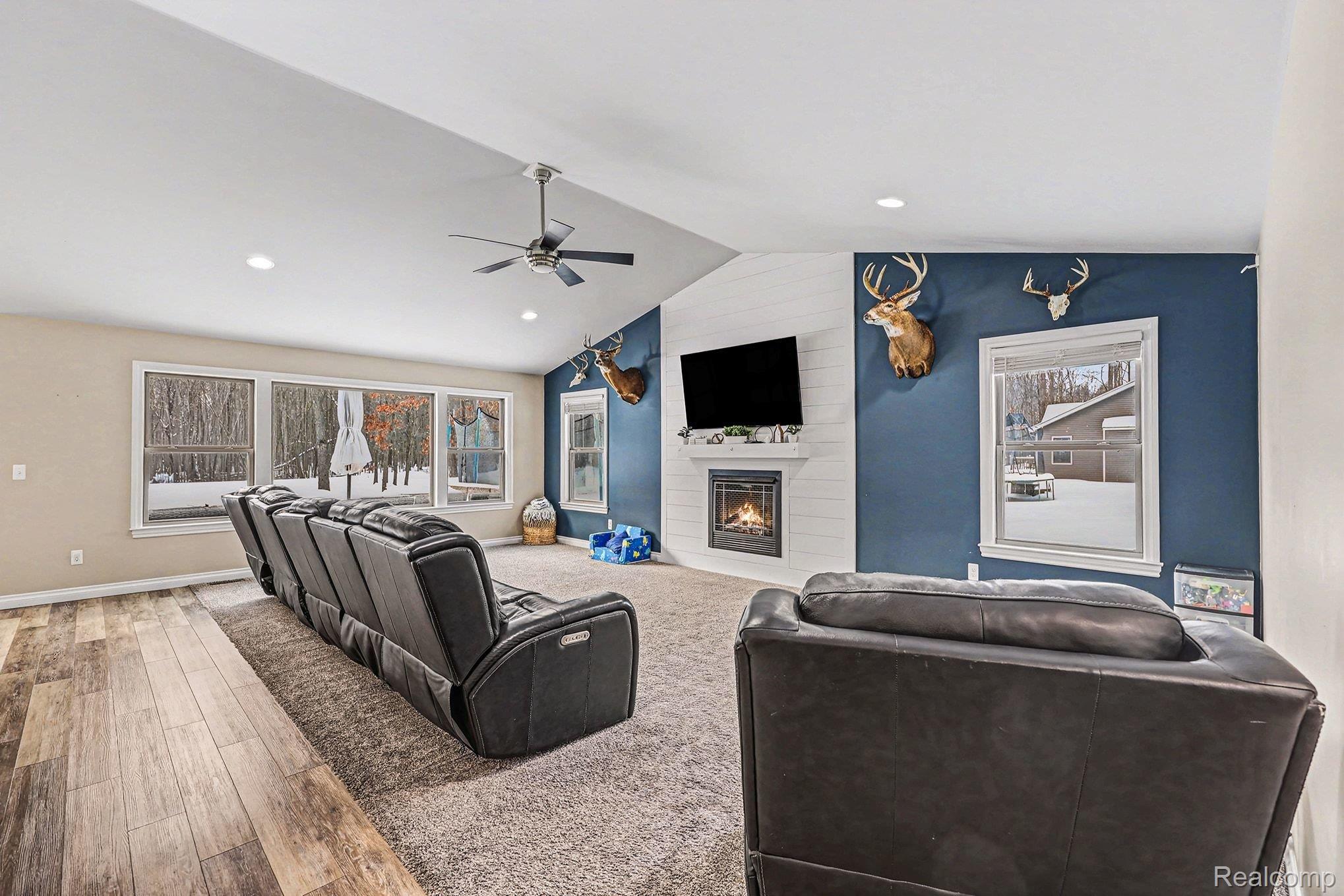 6303 High Road