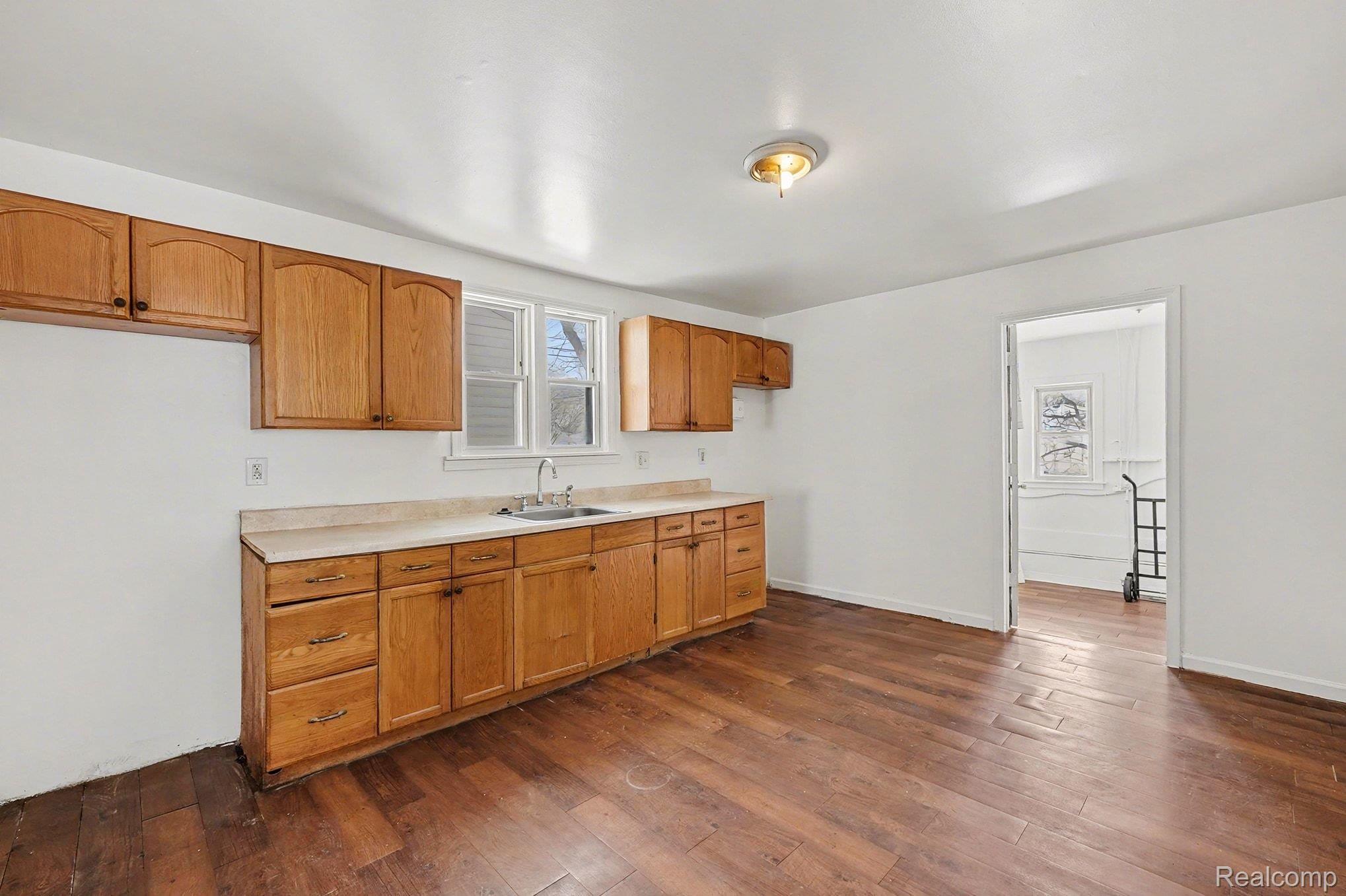 7284 Orchard Avenue