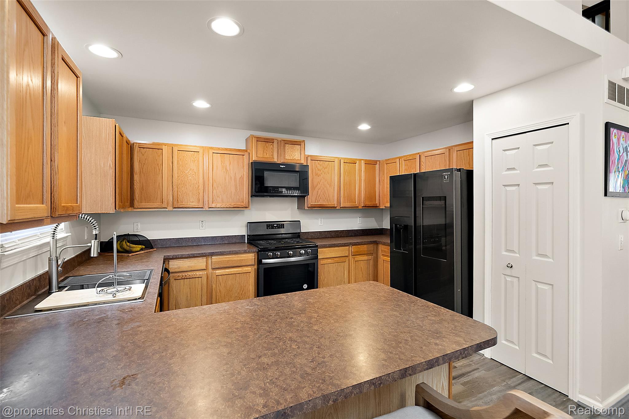 781 Saint Clair Street