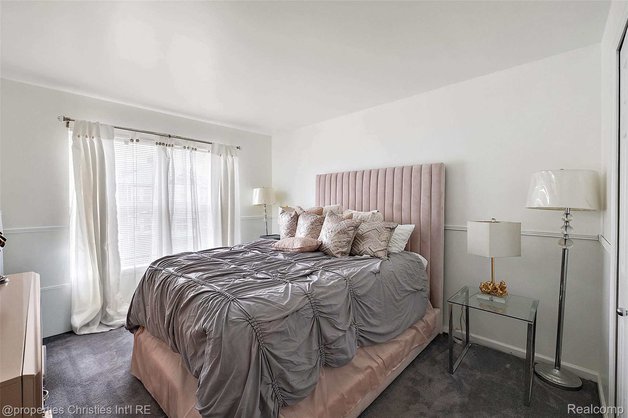 781 Saint Clair Street