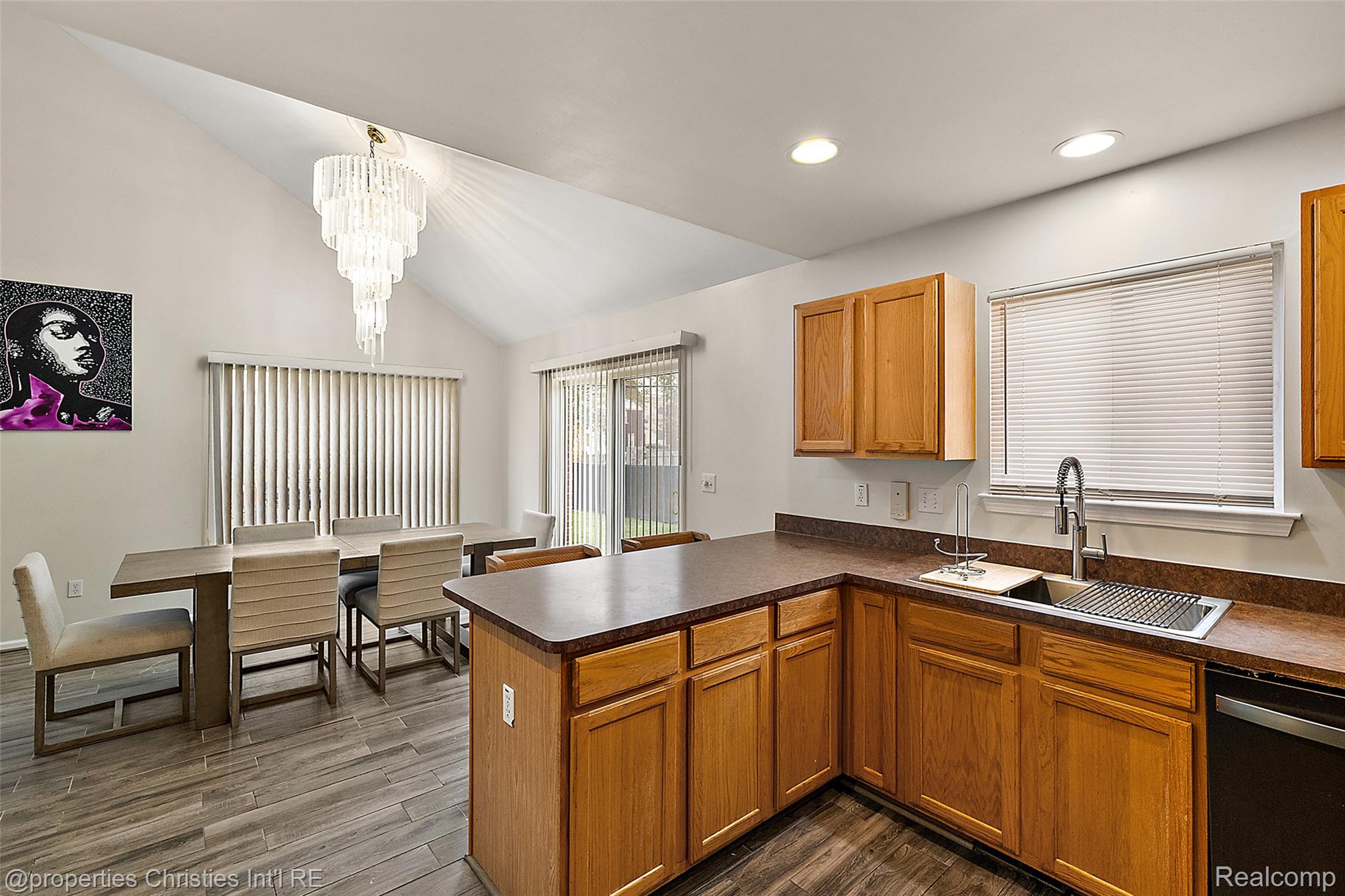 781 Saint Clair Street