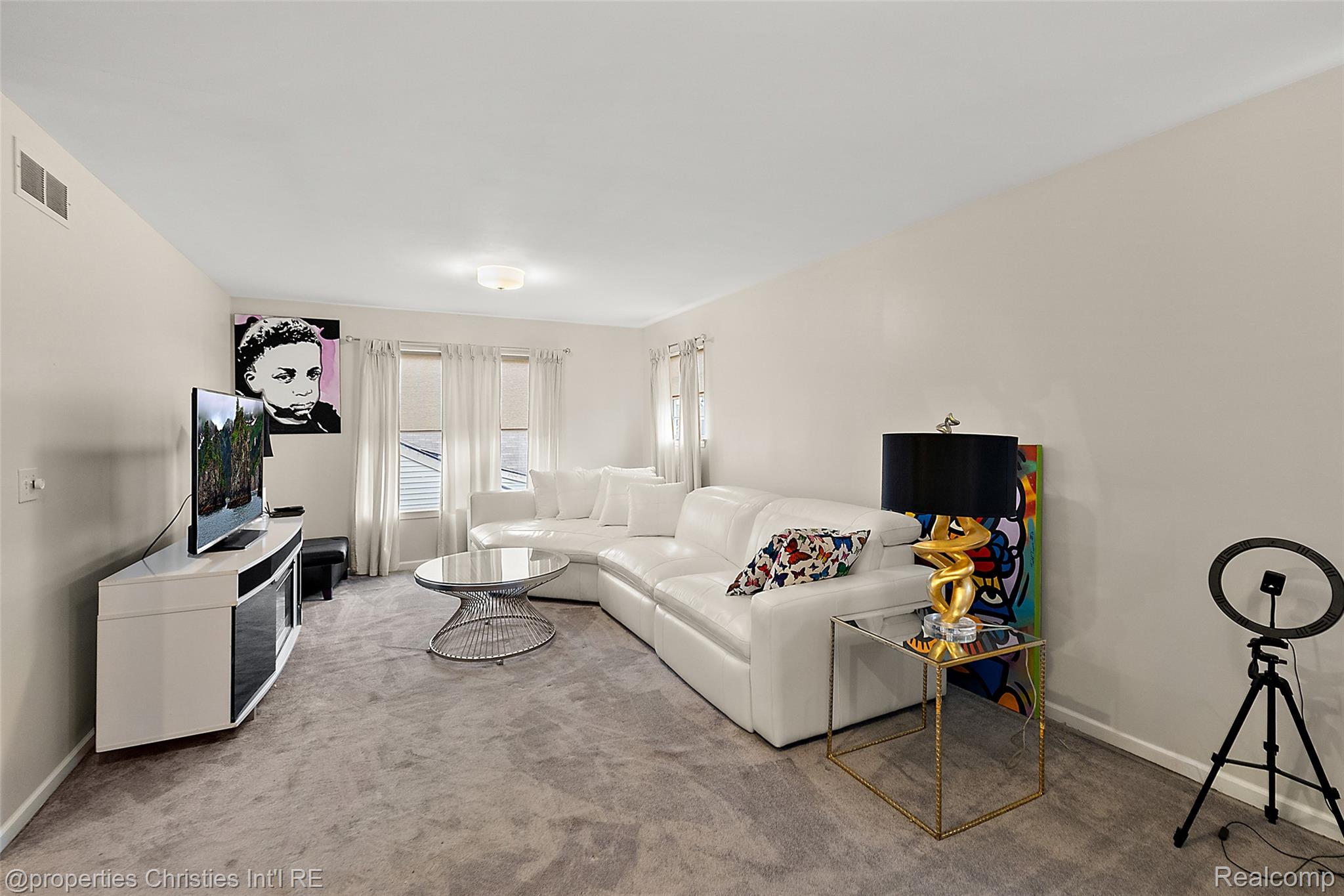 781 Saint Clair Street