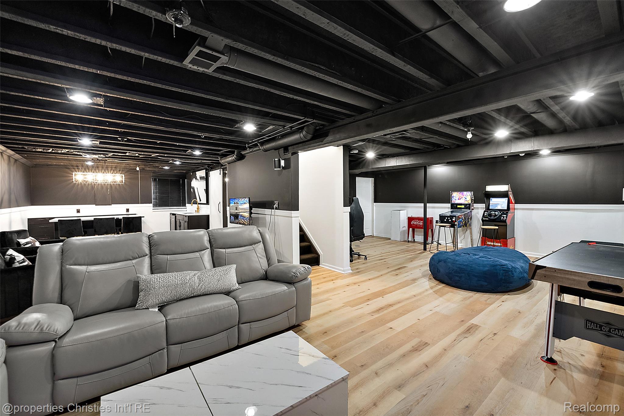 781 Saint Clair Street