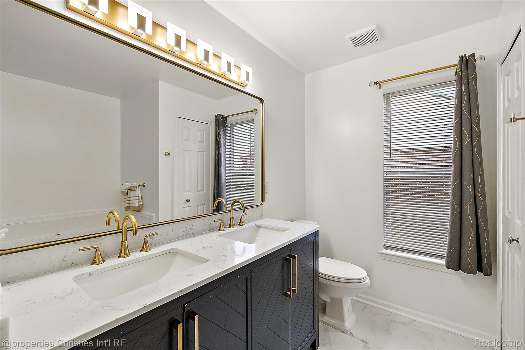 781 Saint Clair Street