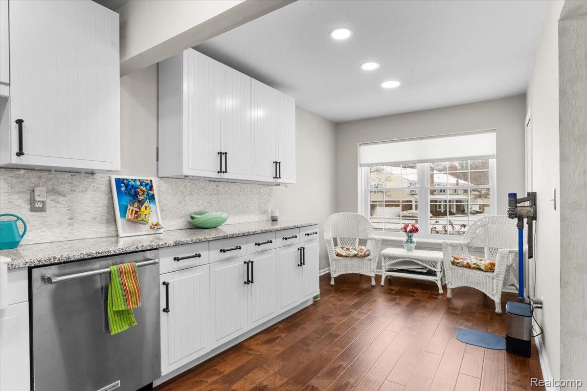 21301 E Glen Haven Circle