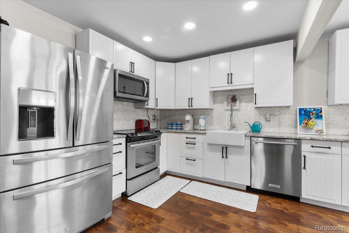 21301 E Glen Haven Circle