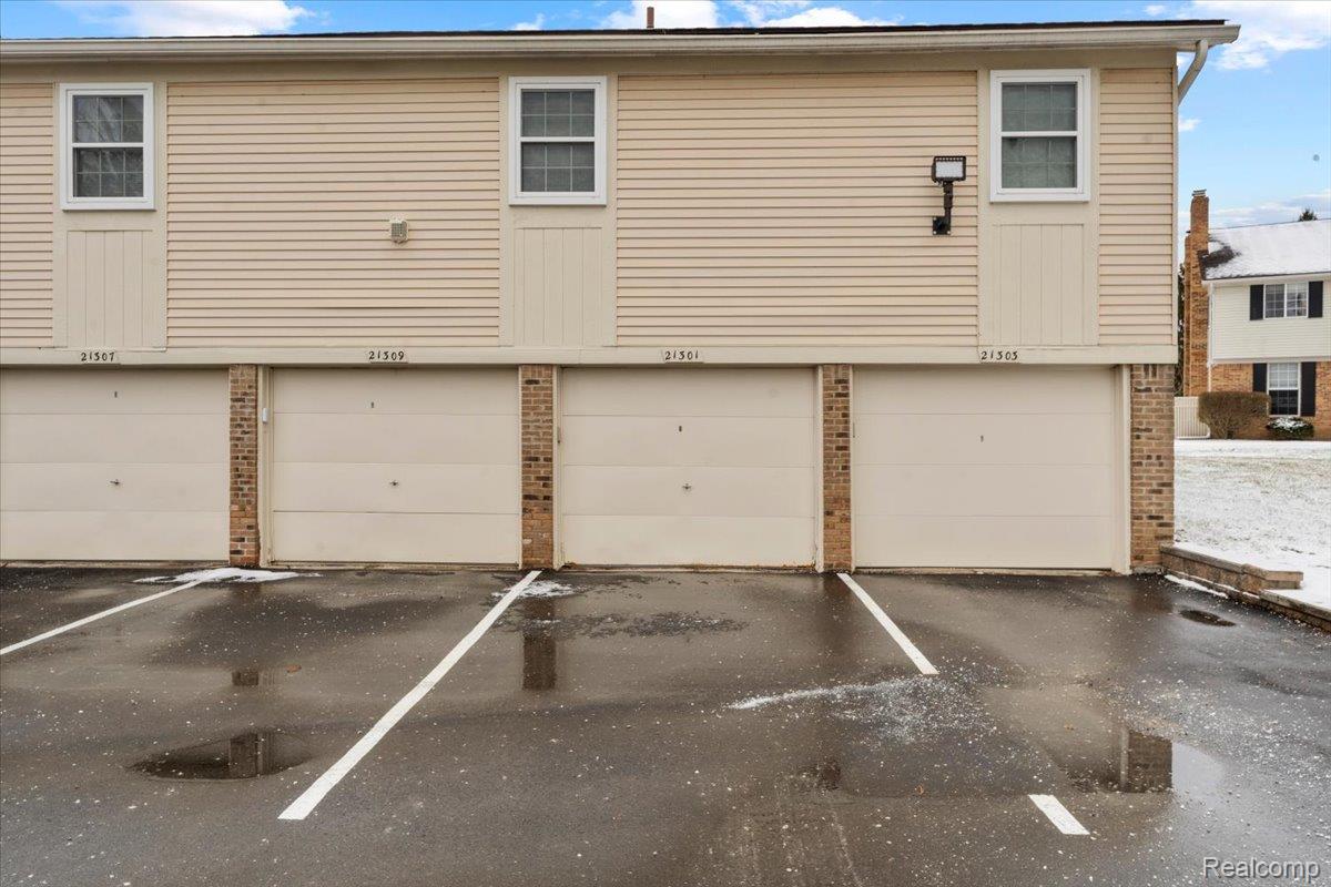 21301 E Glen Haven Circle