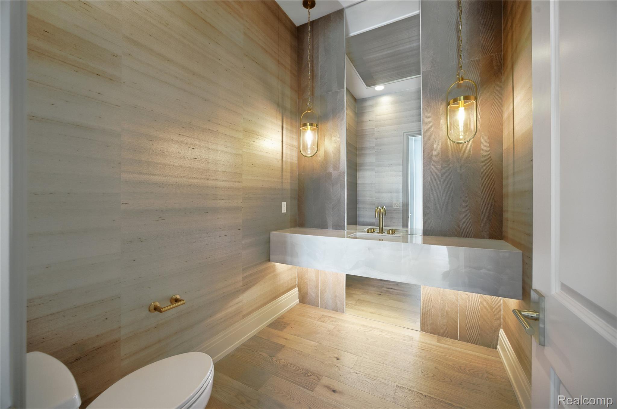 3281 Chickering Lane