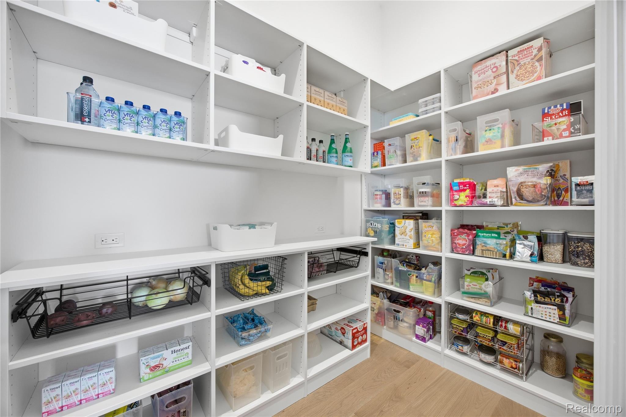 3281 Chickering Lane