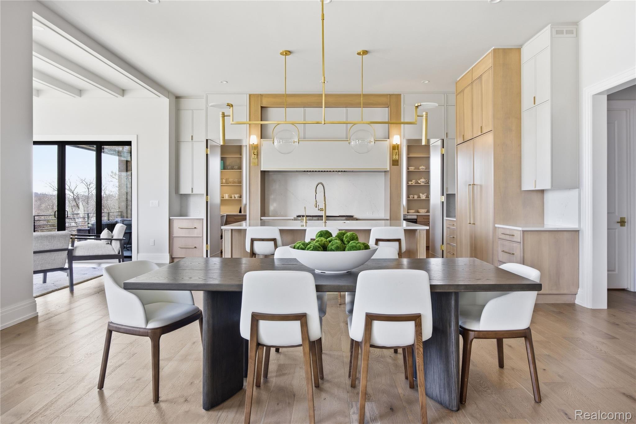 3281 Chickering Lane