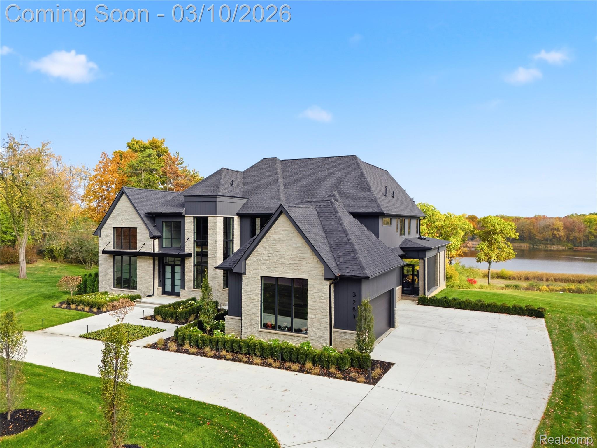 3281 Chickering Lane