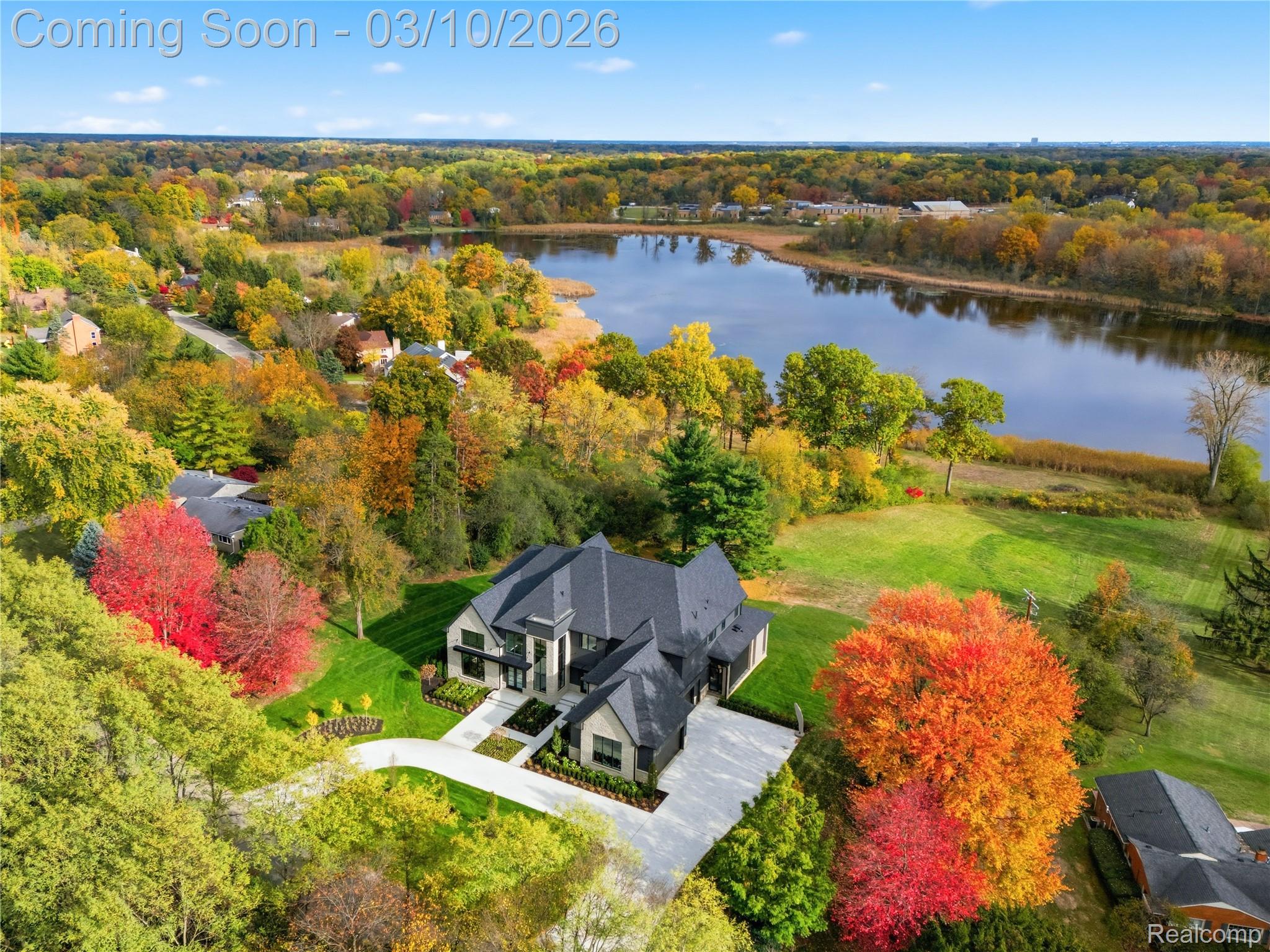 3281 Chickering Lane