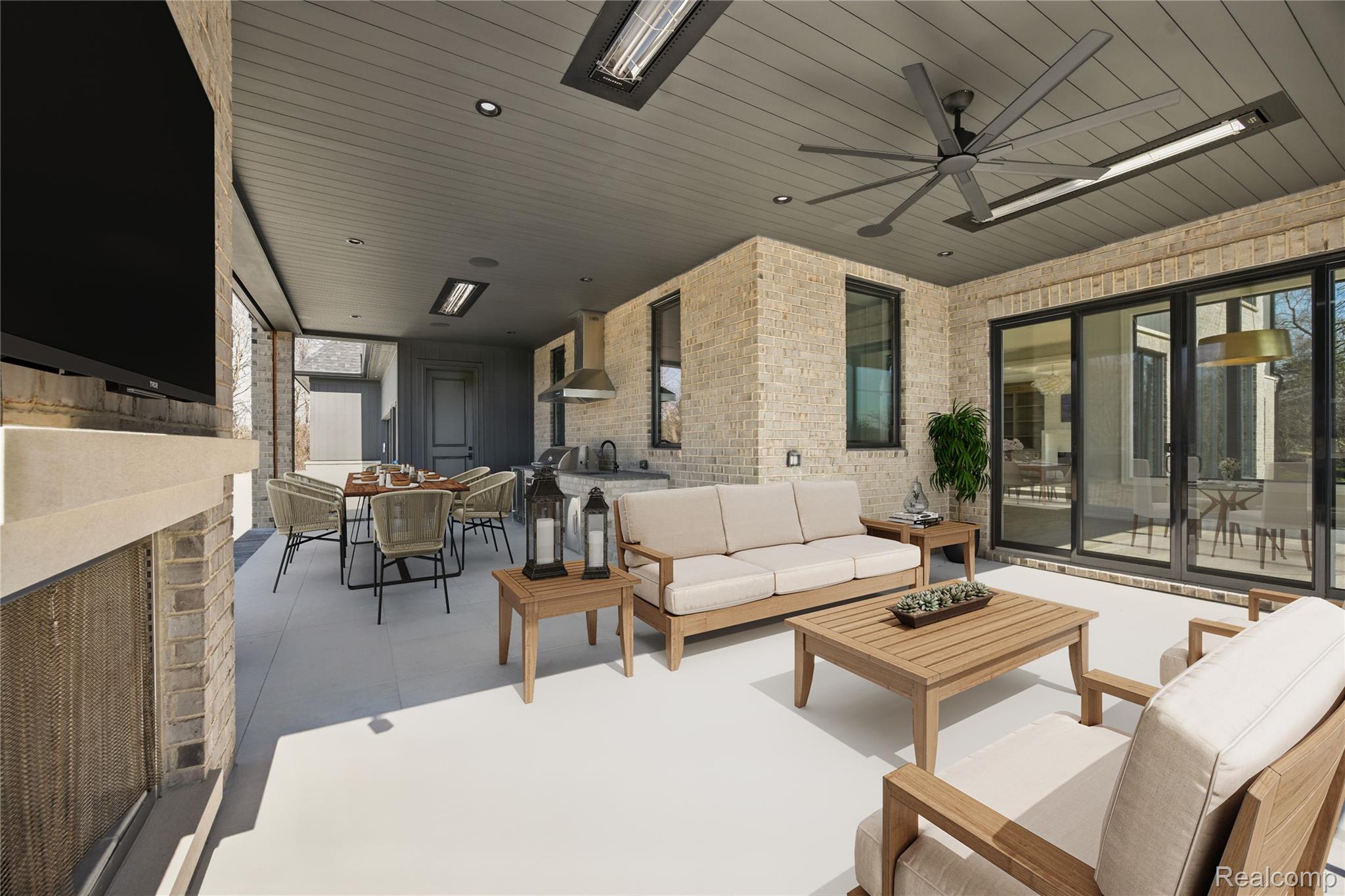 3281 Chickering Lane