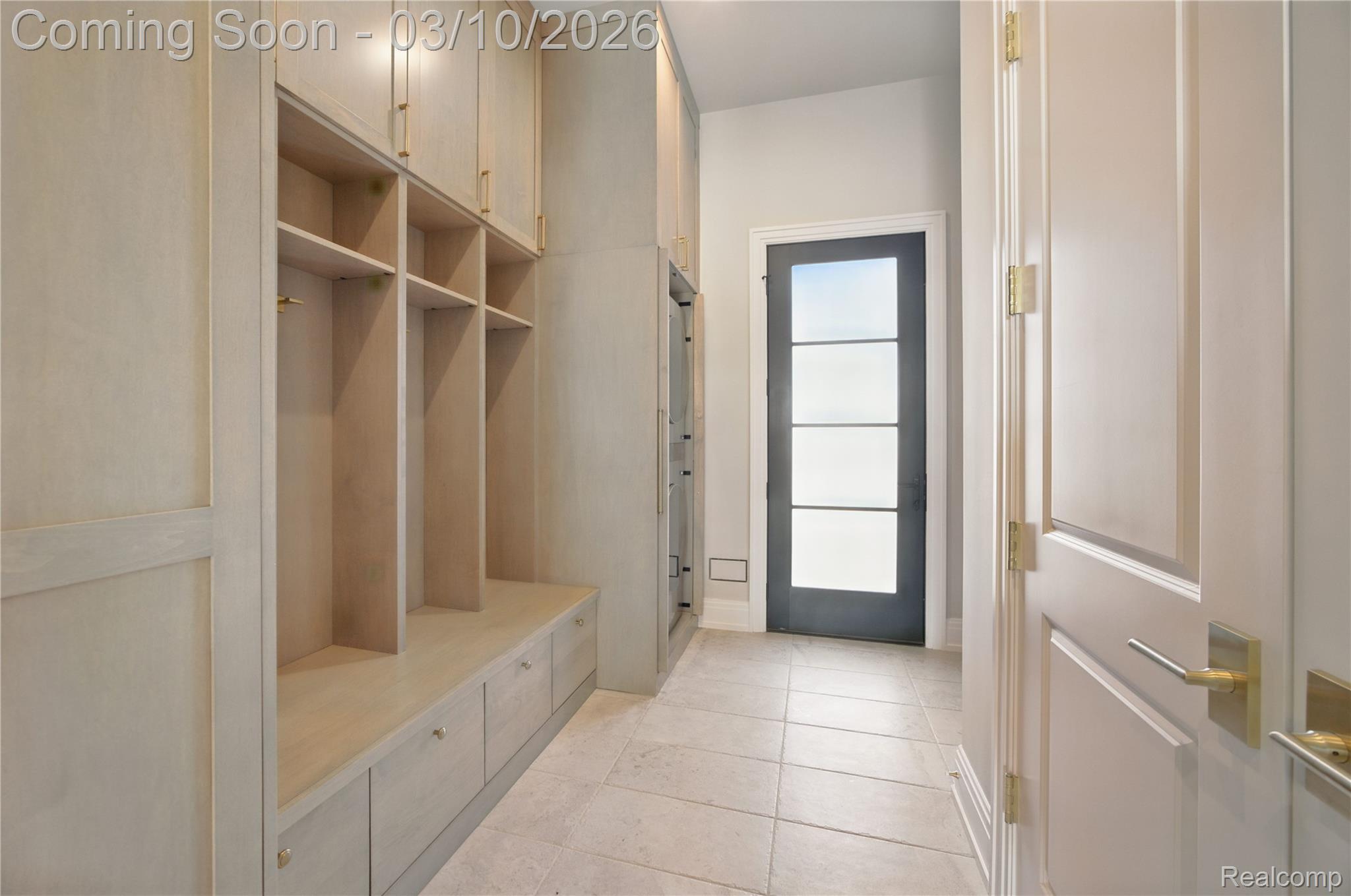 3281 Chickering Lane