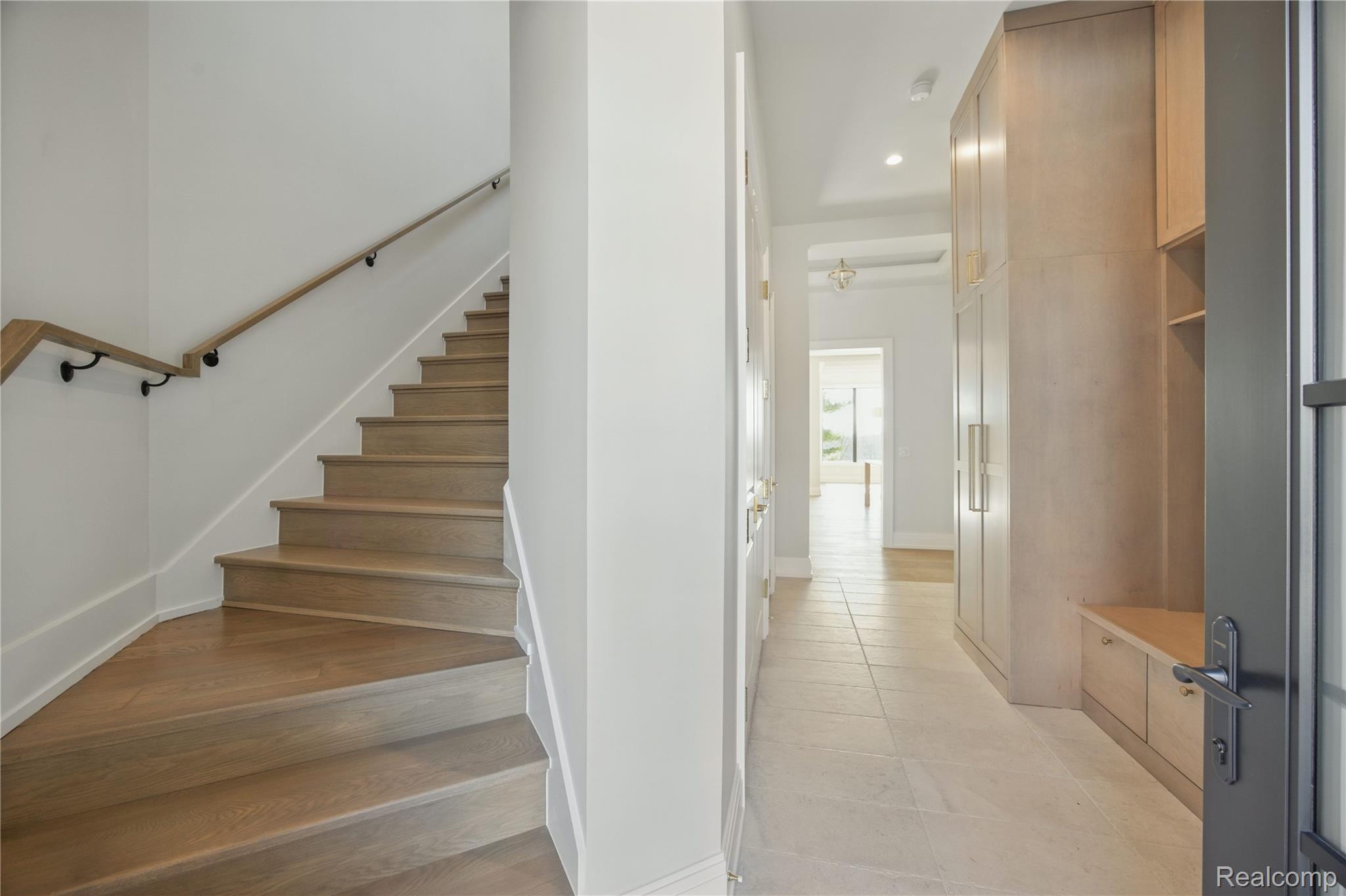 3281 Chickering Lane