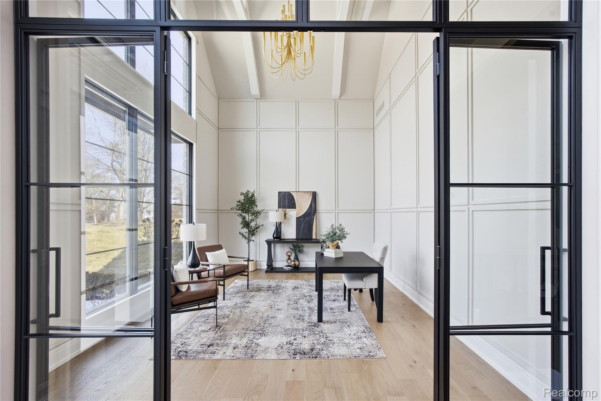 3281 Chickering Lane