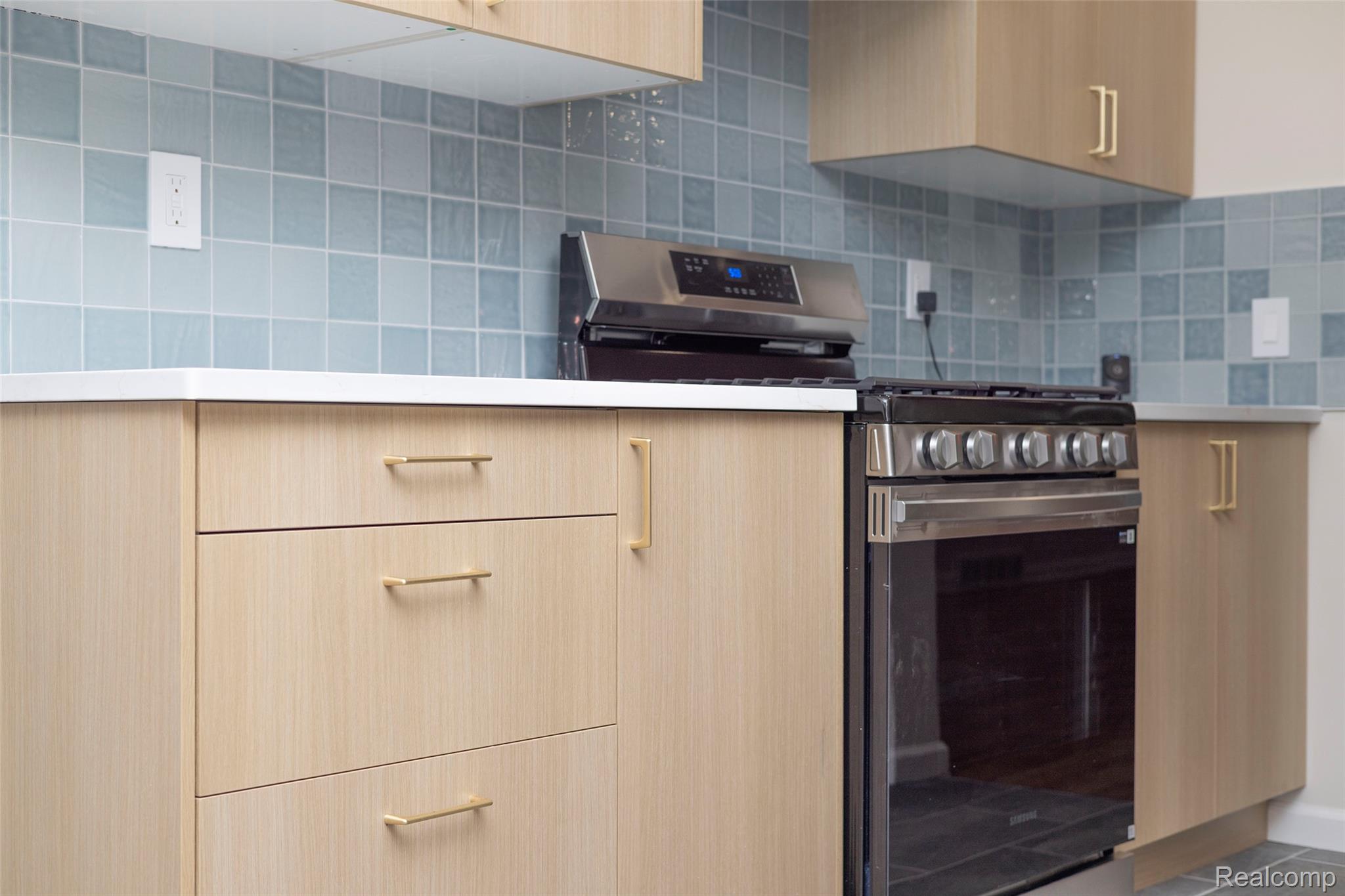 17240 Pontchartrain Blvd