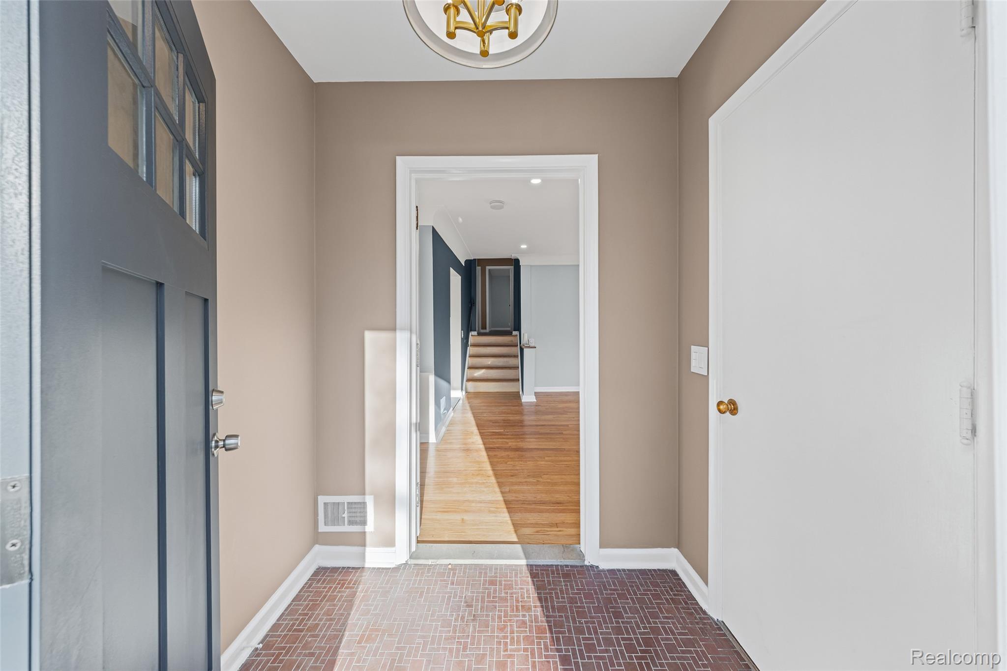 17240 Pontchartrain Blvd