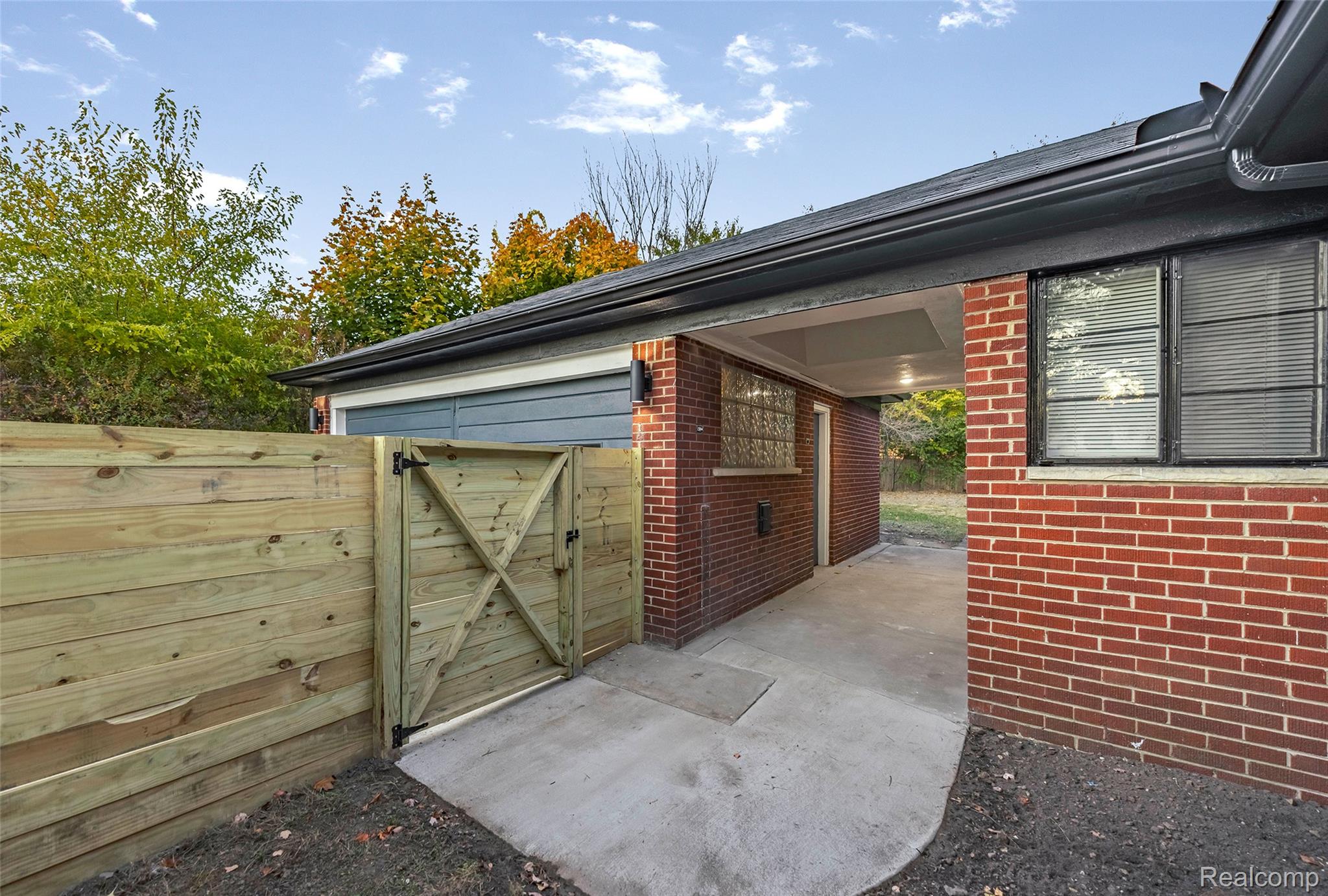 17240 Pontchartrain Blvd