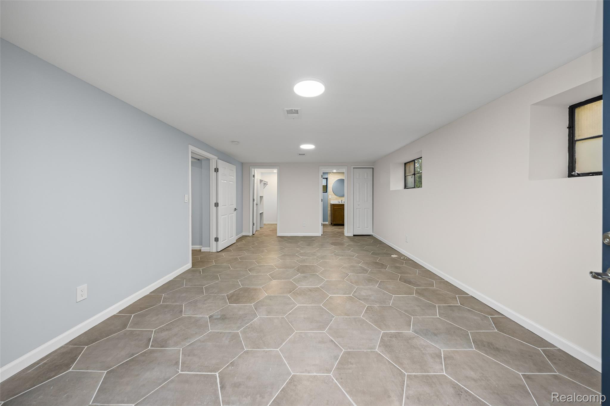 17240 Pontchartrain Blvd