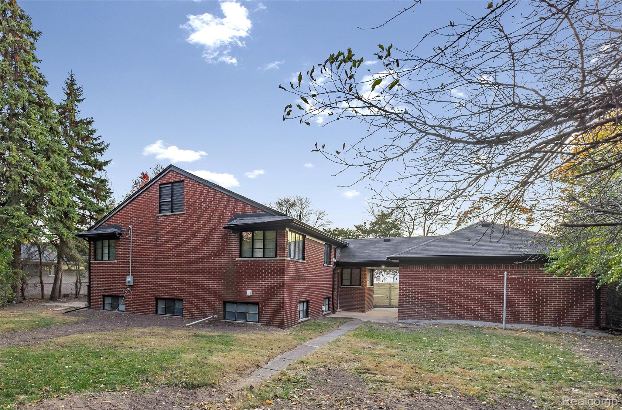 17240 Pontchartrain Blvd