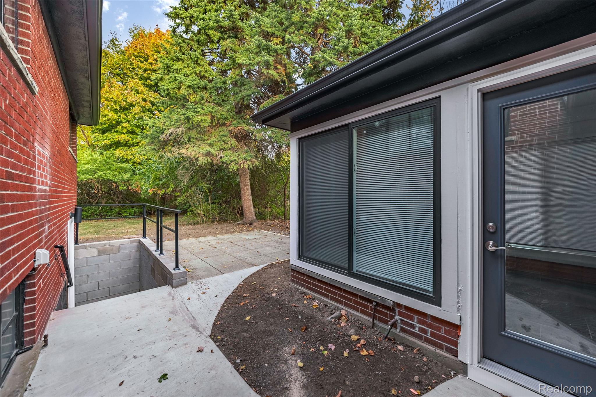 17240 Pontchartrain Blvd