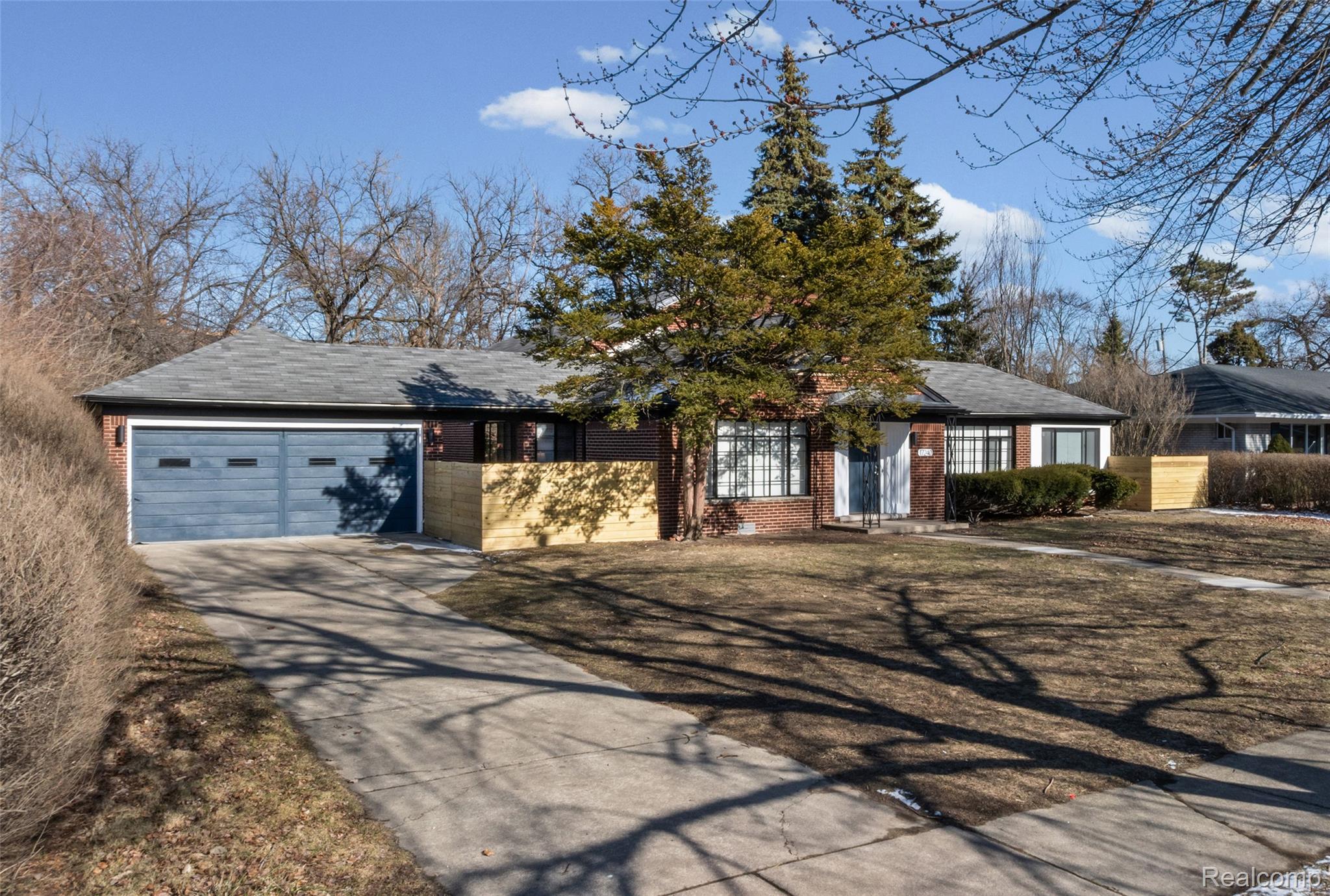 17240 Pontchartrain Blvd