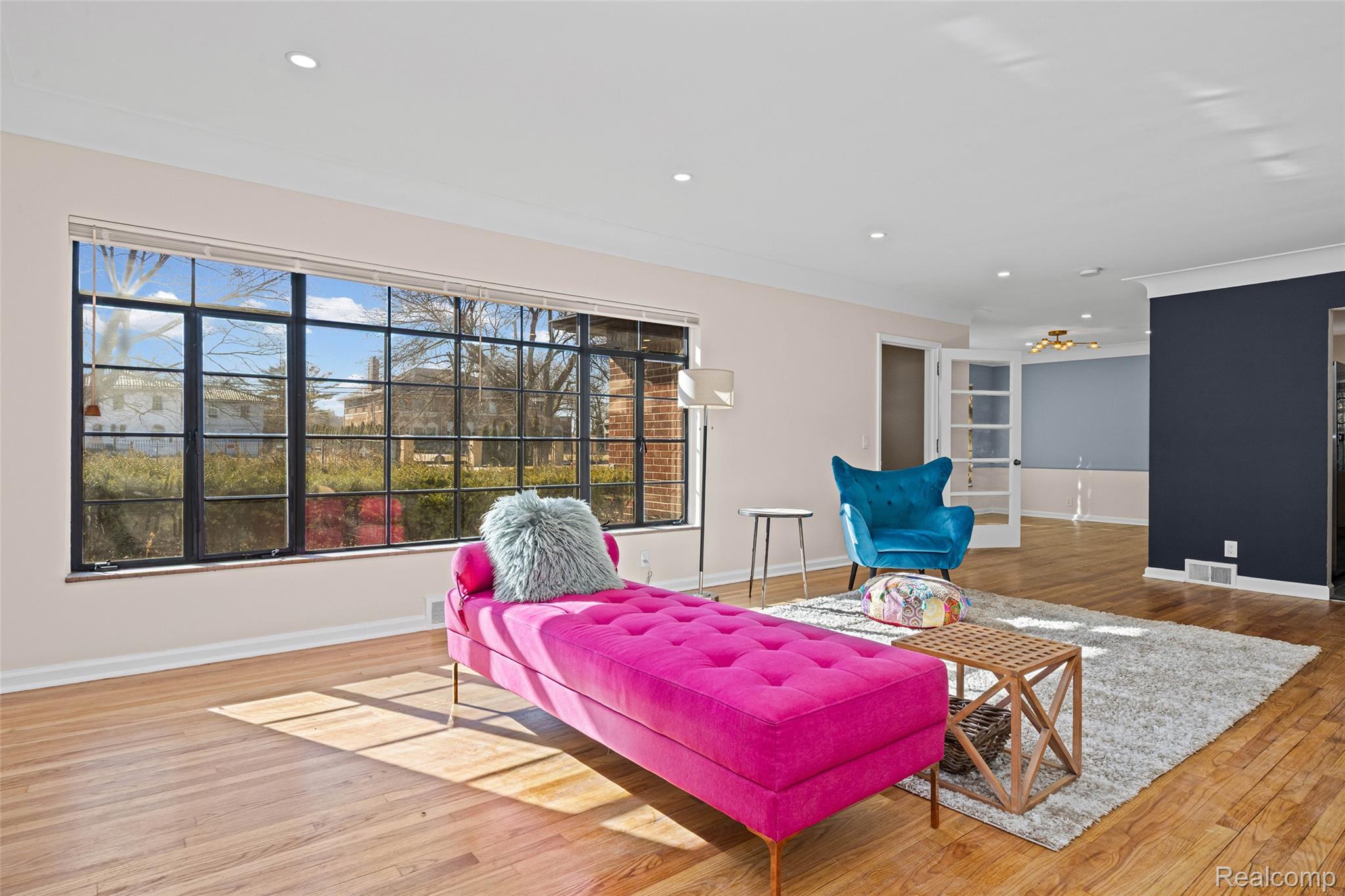 17240 Pontchartrain Blvd