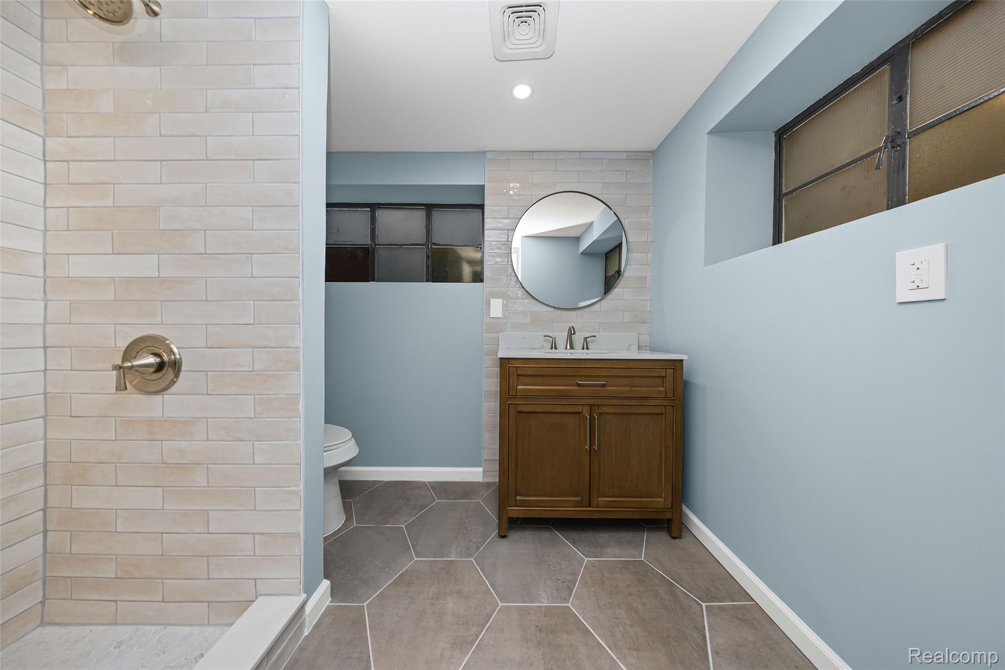 17240 Pontchartrain Blvd