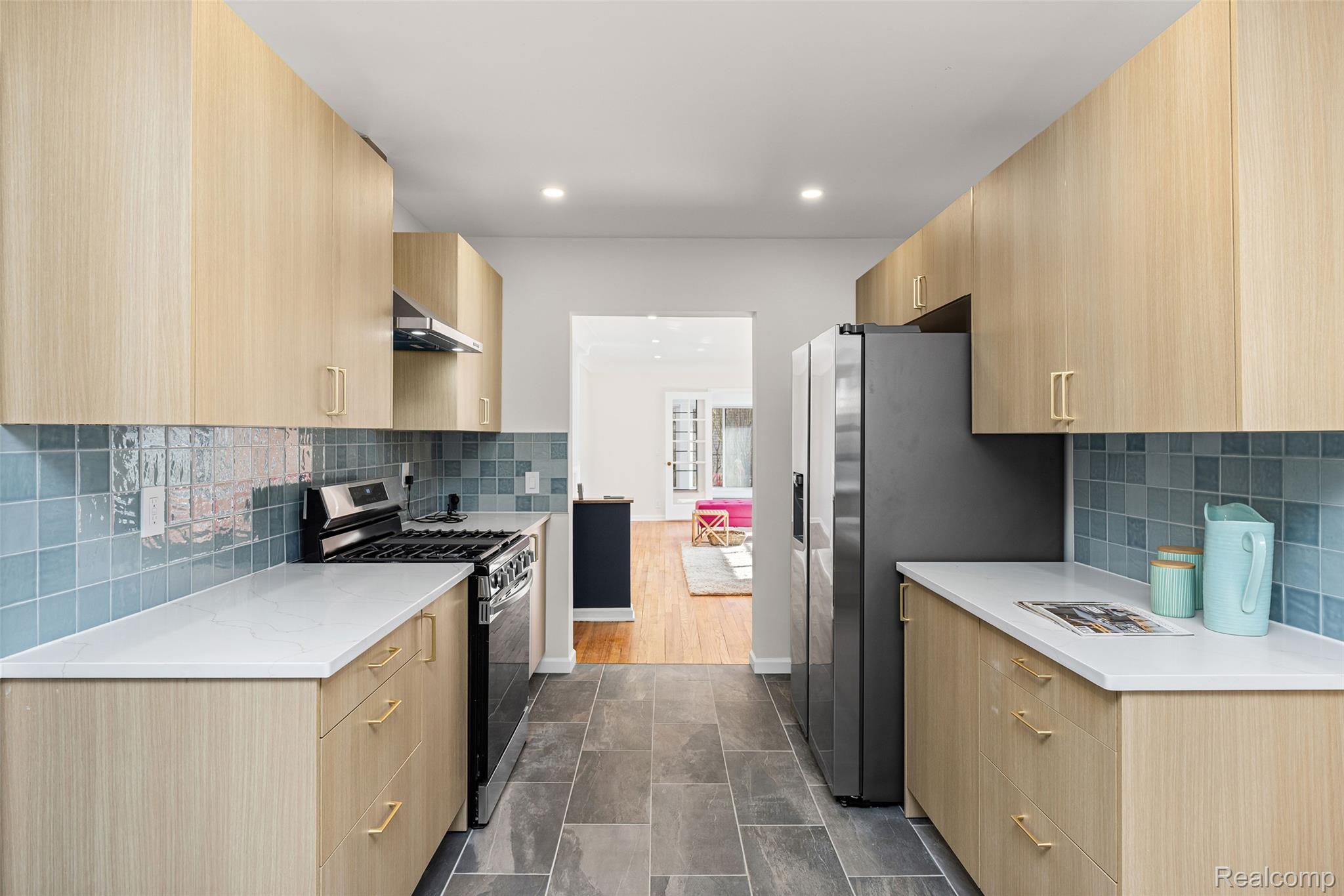 17240 Pontchartrain Blvd